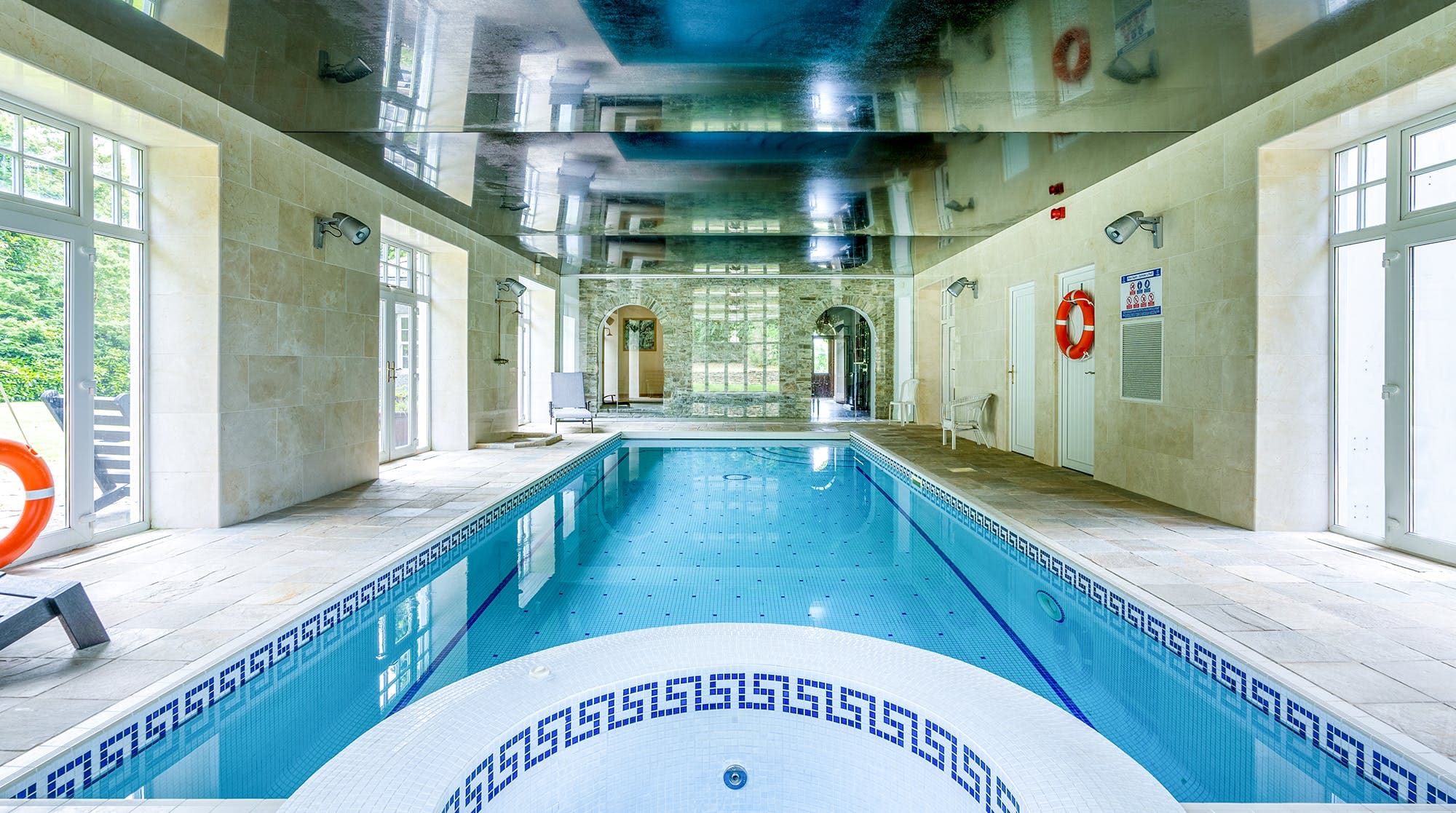 Manor Cwmavon Neath: Spacious 9-Bedroom Manor with Pool and Tennis Court, Neath Port Talbot