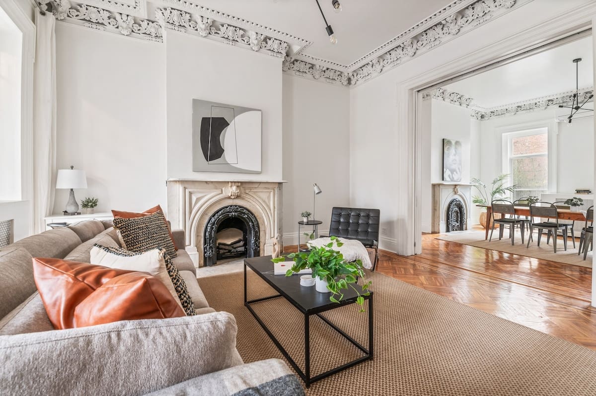 Manor Dekalb Fort Greene: Luxury 3-Bedroom Townhouse with Air Conditioning in Fort Greene, New York