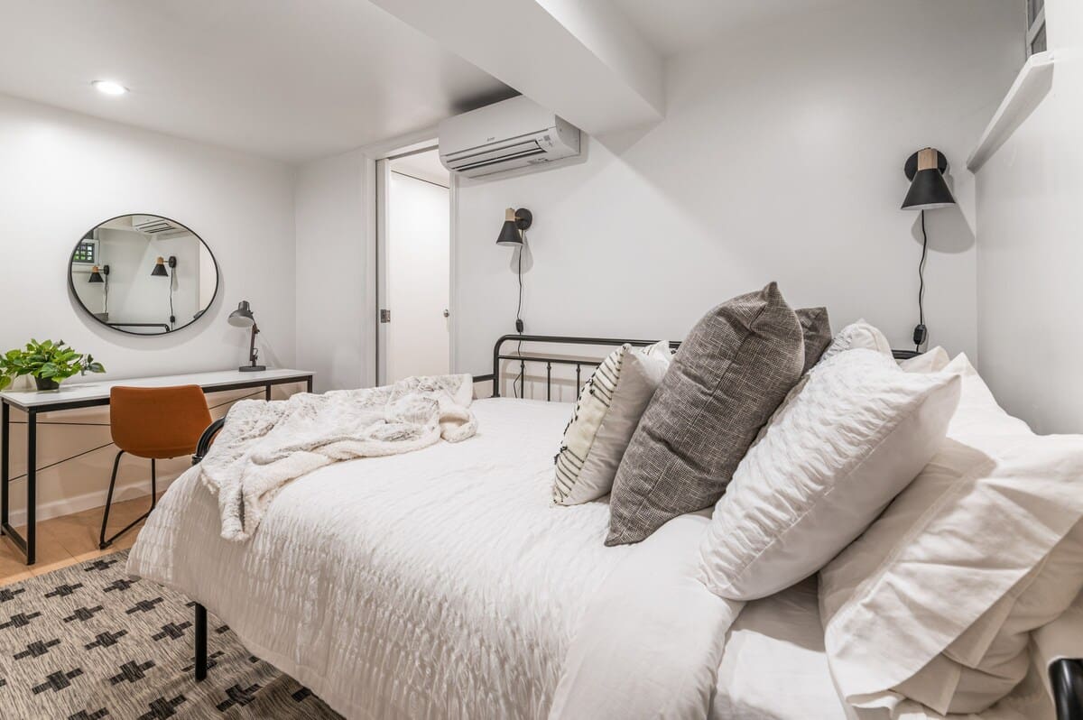 Manor Dekalb Fort Greene: Luxury 3-Bedroom Townhouse with Air Conditioning in Fort Greene, New York