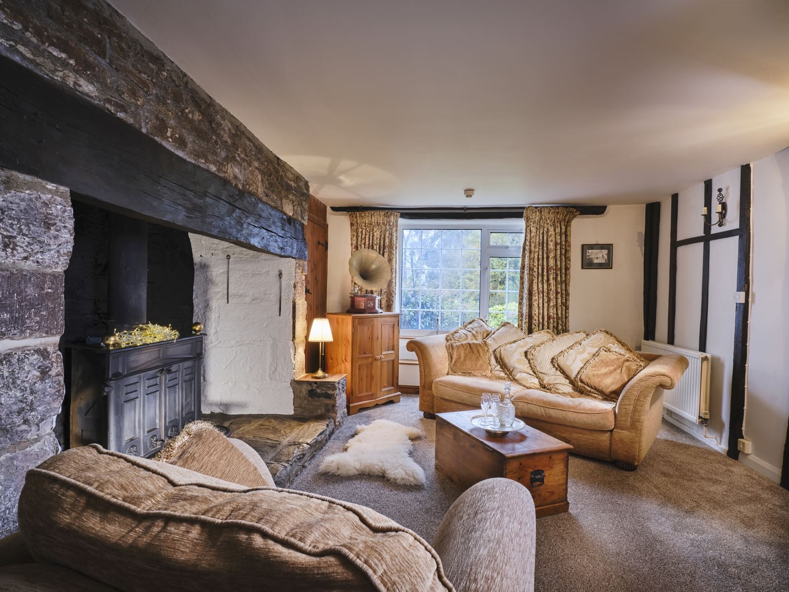 Manor Dunkery Exmoor: Luxury 9-Bedroom Apartment with Hot Tub and Sauna, Exmoor