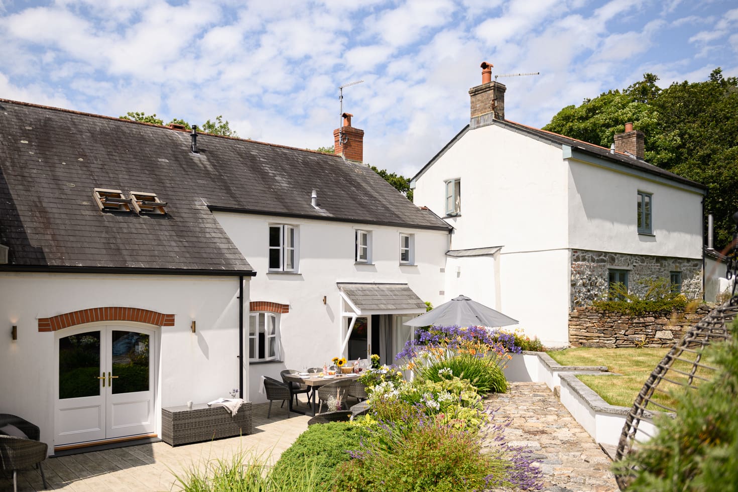 Manor Duporth Charlestown: Charming 6-Bedroom Apartment with Seaview, Charlestown