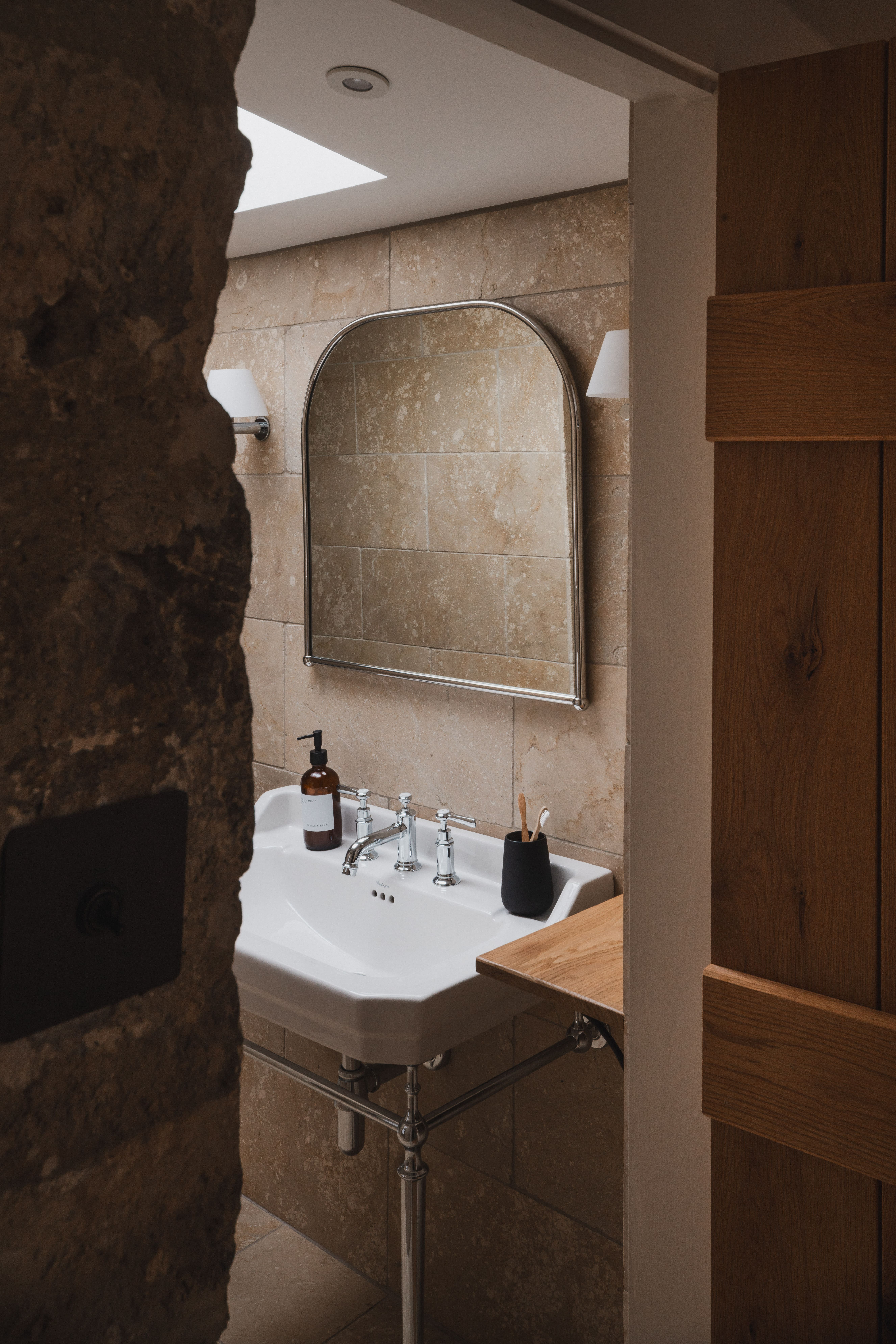 Manor Durley Seaton: Spacious 6-Bedroom Luxury Cottage with Scenic Views, Seaton