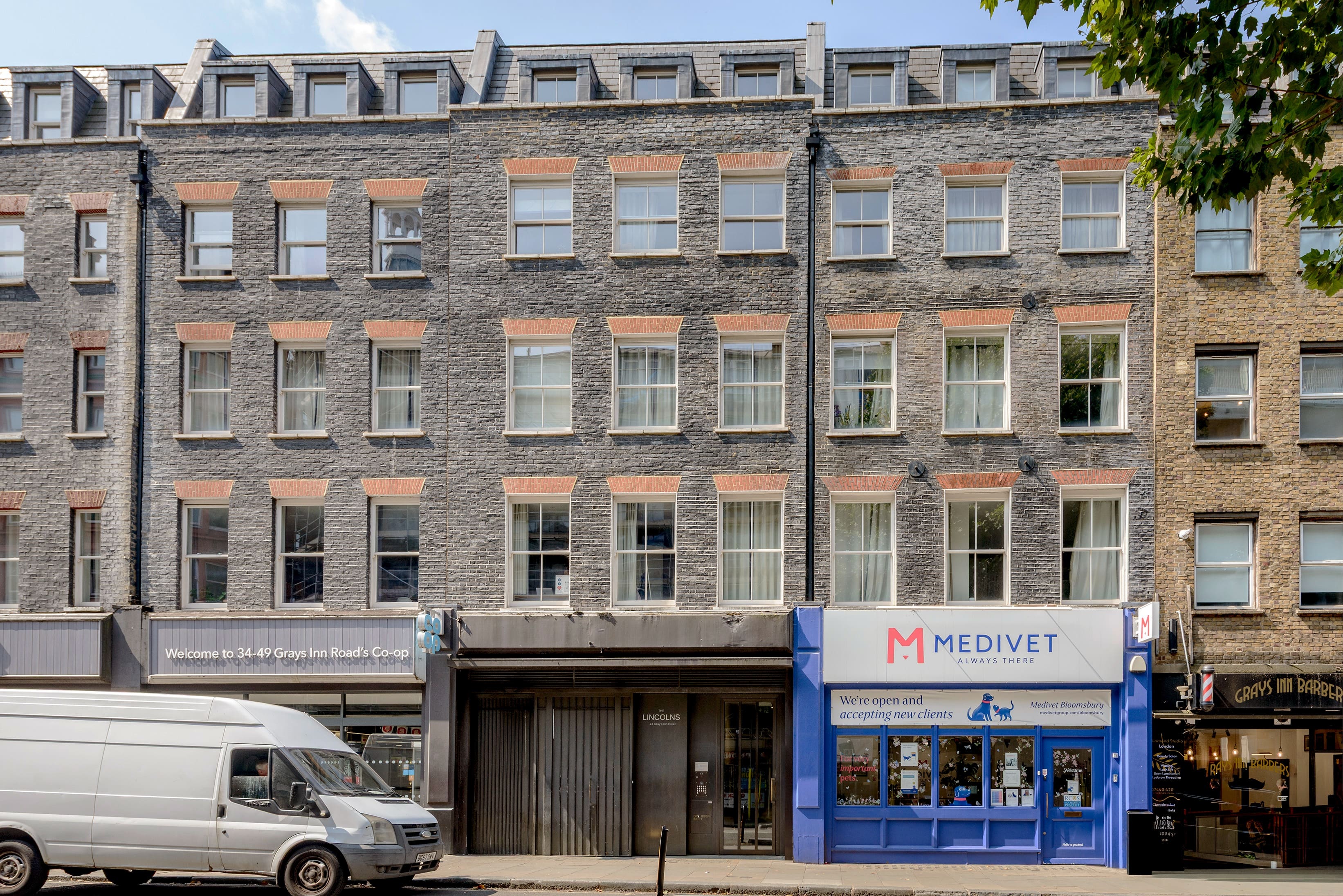 Manor Fleet Holborn: Stylish 2-Bedroom Apartment Rental with Air-Con, Holborn London