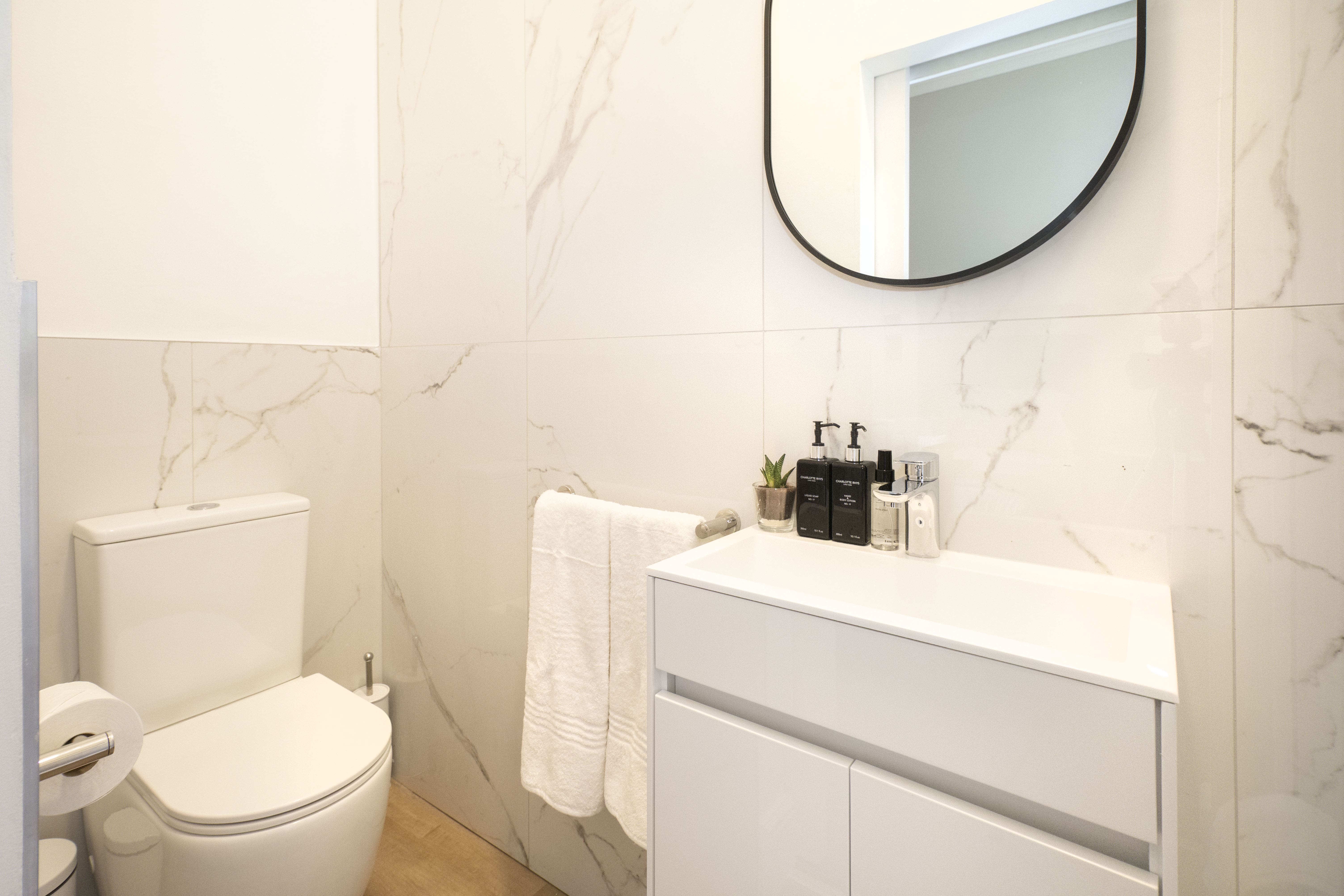 Manor Fynbos Cape Town: Charming 3-Bedroom Cottage with Pool in Cape Town