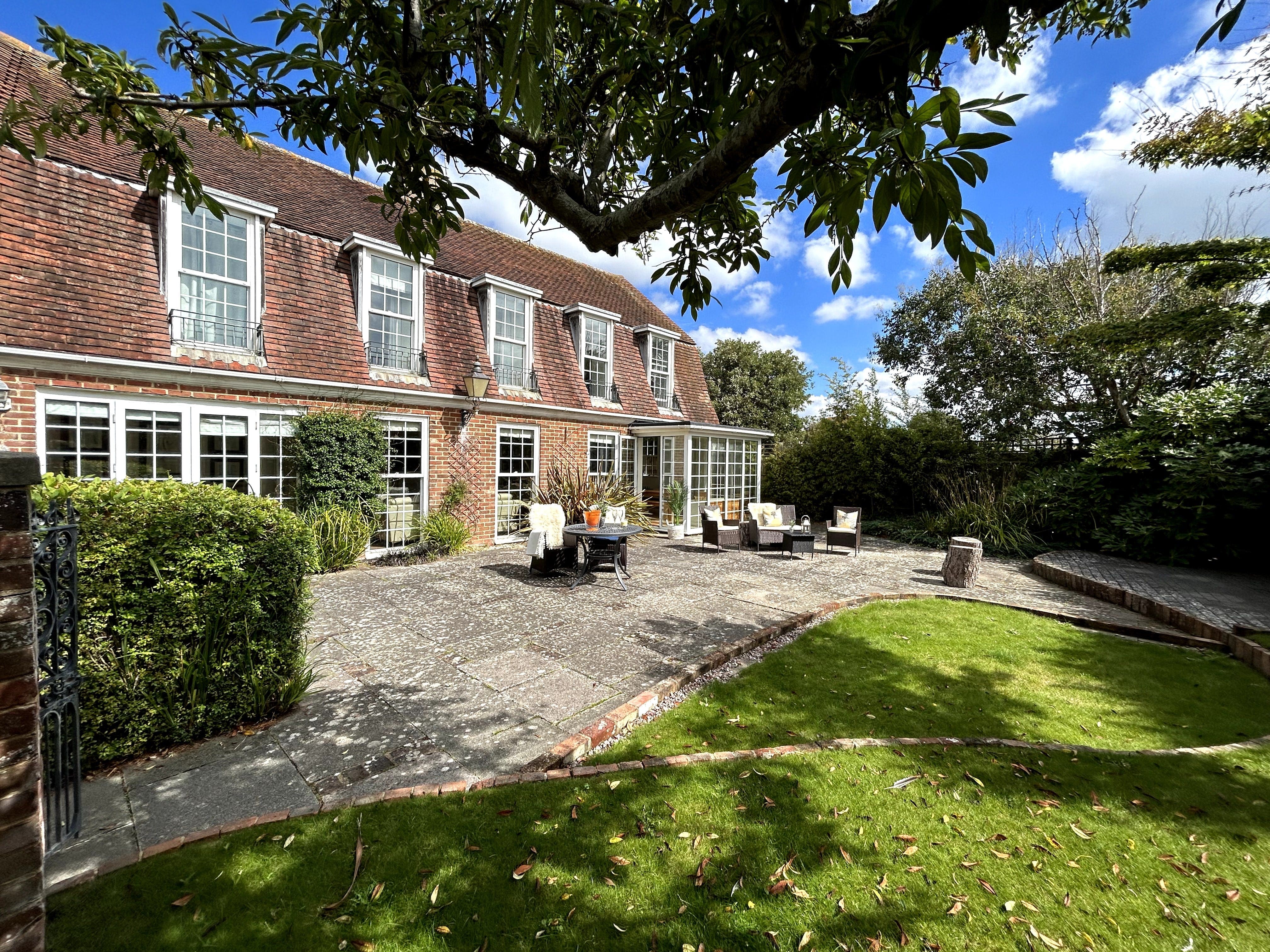 Manor Gorse EastPreston: 4-Bedroom Beachfront House with Seaviews, West Sussex