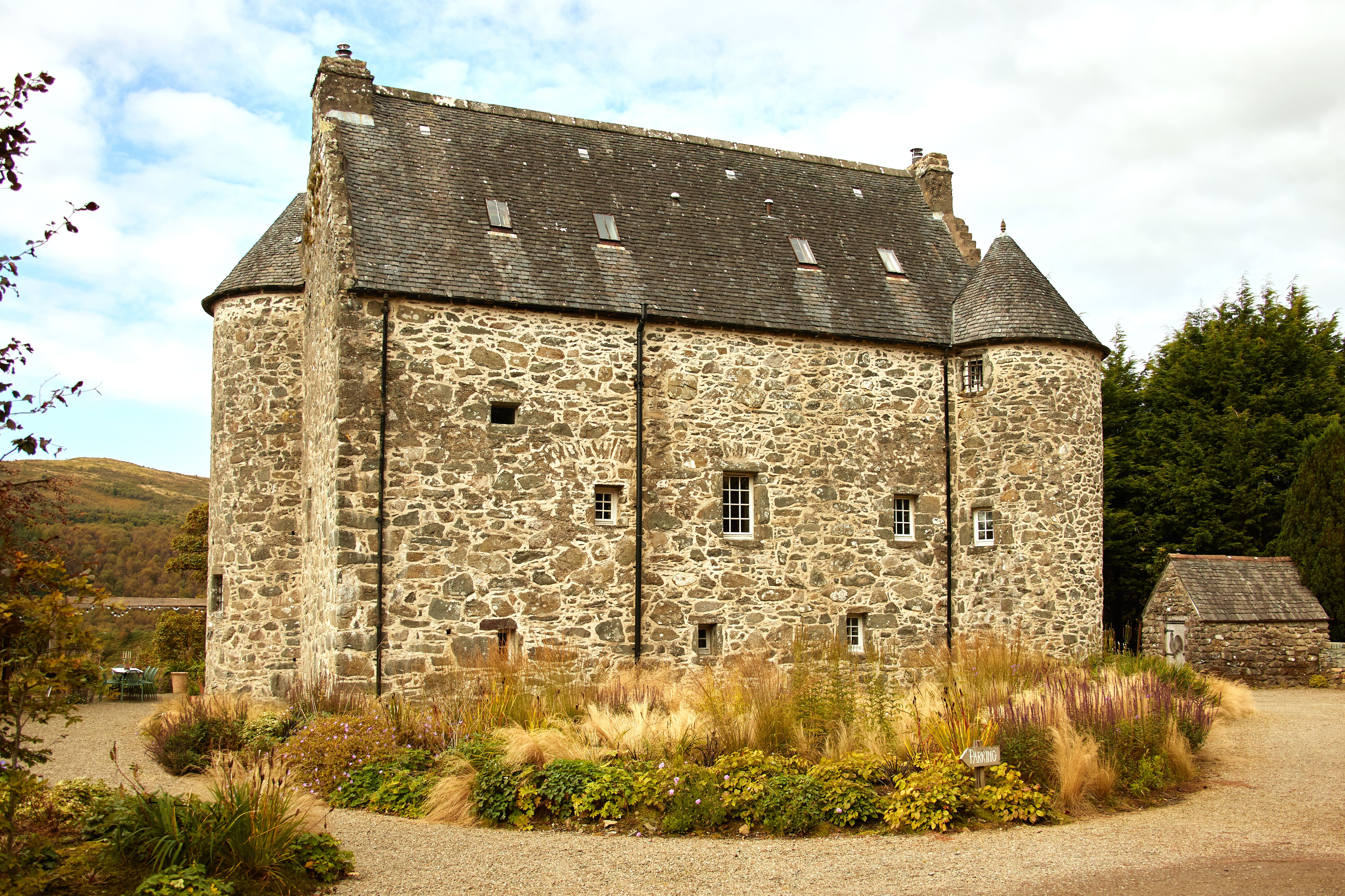 Manor Kilmartin Glen: 5-Bedroom Chateau with Seaview and Pool, Argyll and Bute