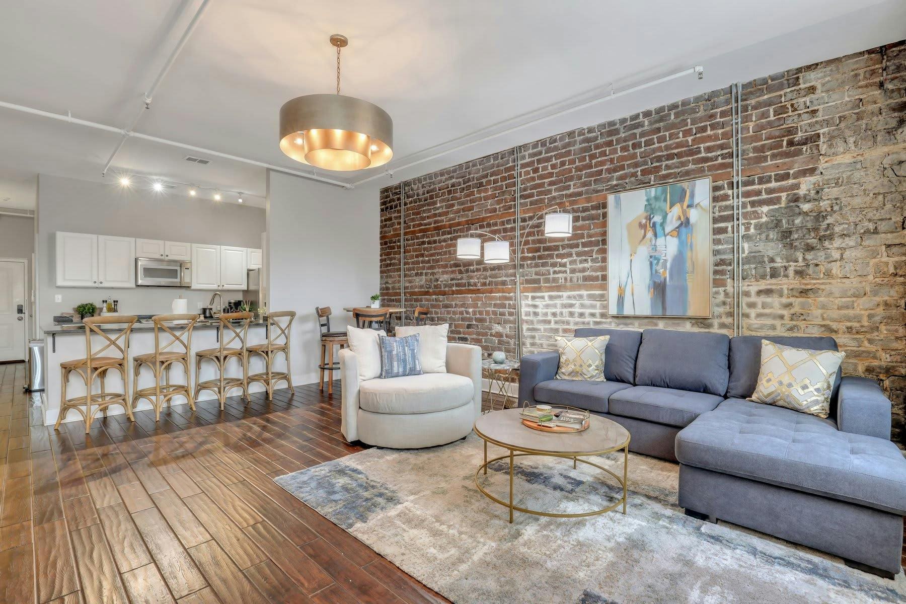 Manor Live Oak Savannah: Spacious 3-Bedroom Apartment Rental with Air-Con and Family-Friendly Comfort, Chatham County