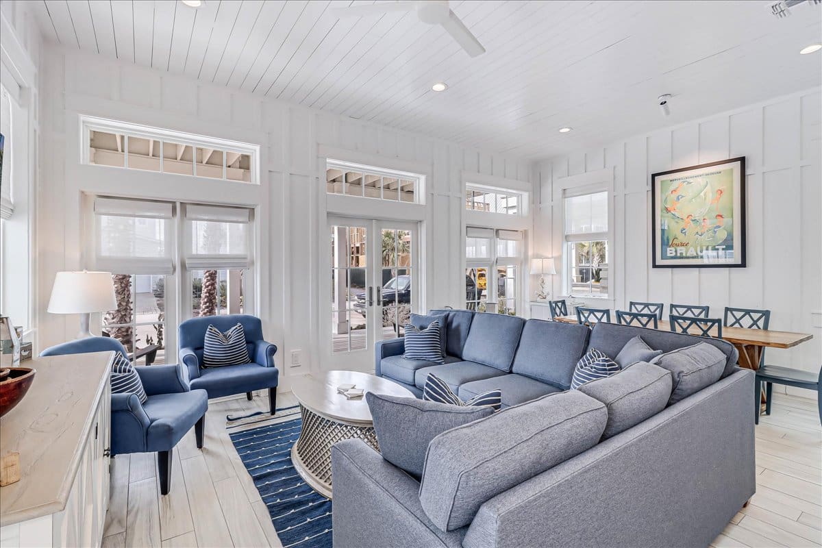 Manor Mesquite Mustang: Spacious 5-Bedroom Villa with Seaview, Nueces County