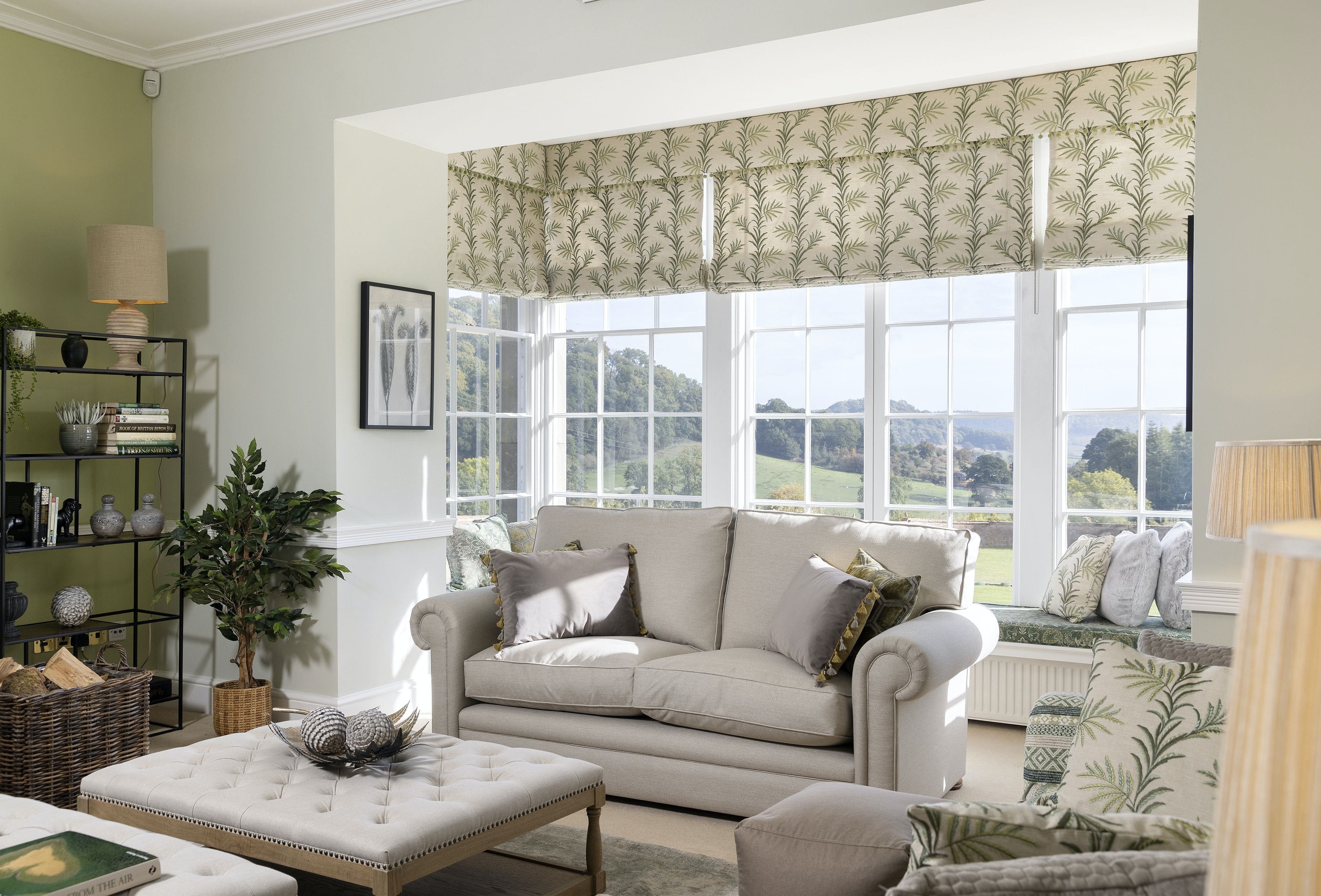 Manor Mortimer Herefordshire: Luxury 12-Bedroom Apartment with BBQ and Family Features, Herefordshire