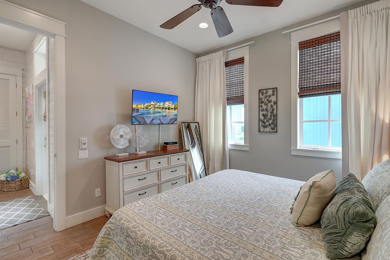 Manor Mustang Corpus Christi: Charming 3-Bedroom Villa with Scenic Sea View, Austin