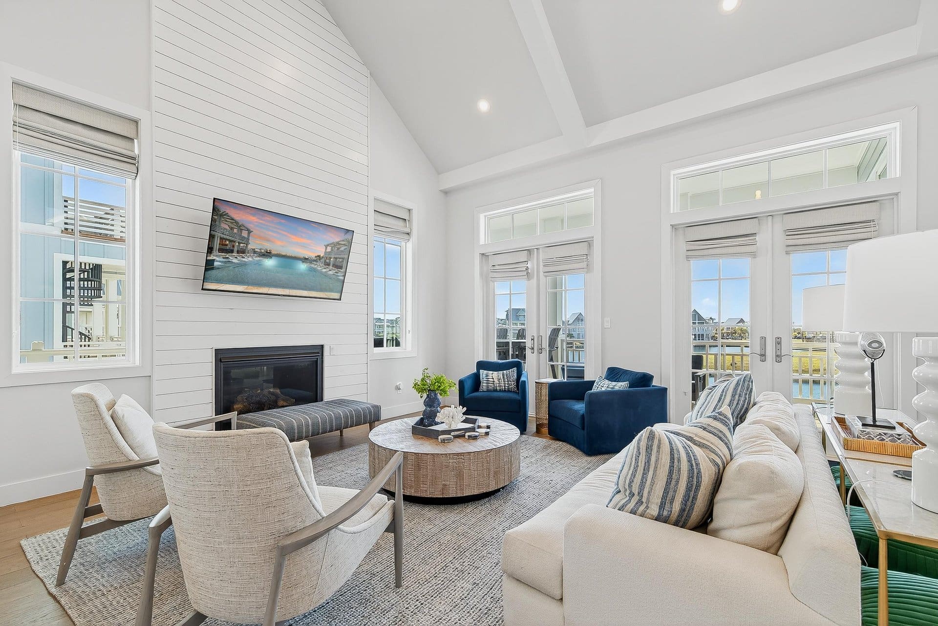 Manor Mustang Nueces Texas: Elegant 5-Bedroom Luxury Villa with Seaview, Nueces County