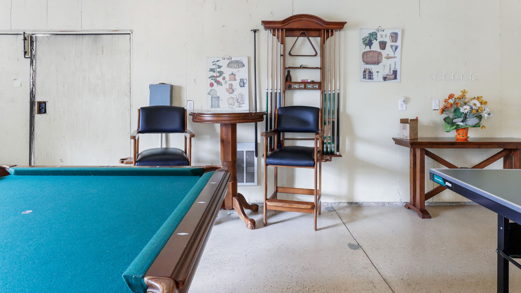 Manor Palisades Calistoga: Spacious 8-Bedroom Safari Lodge with Pool and Tennis, Napa County