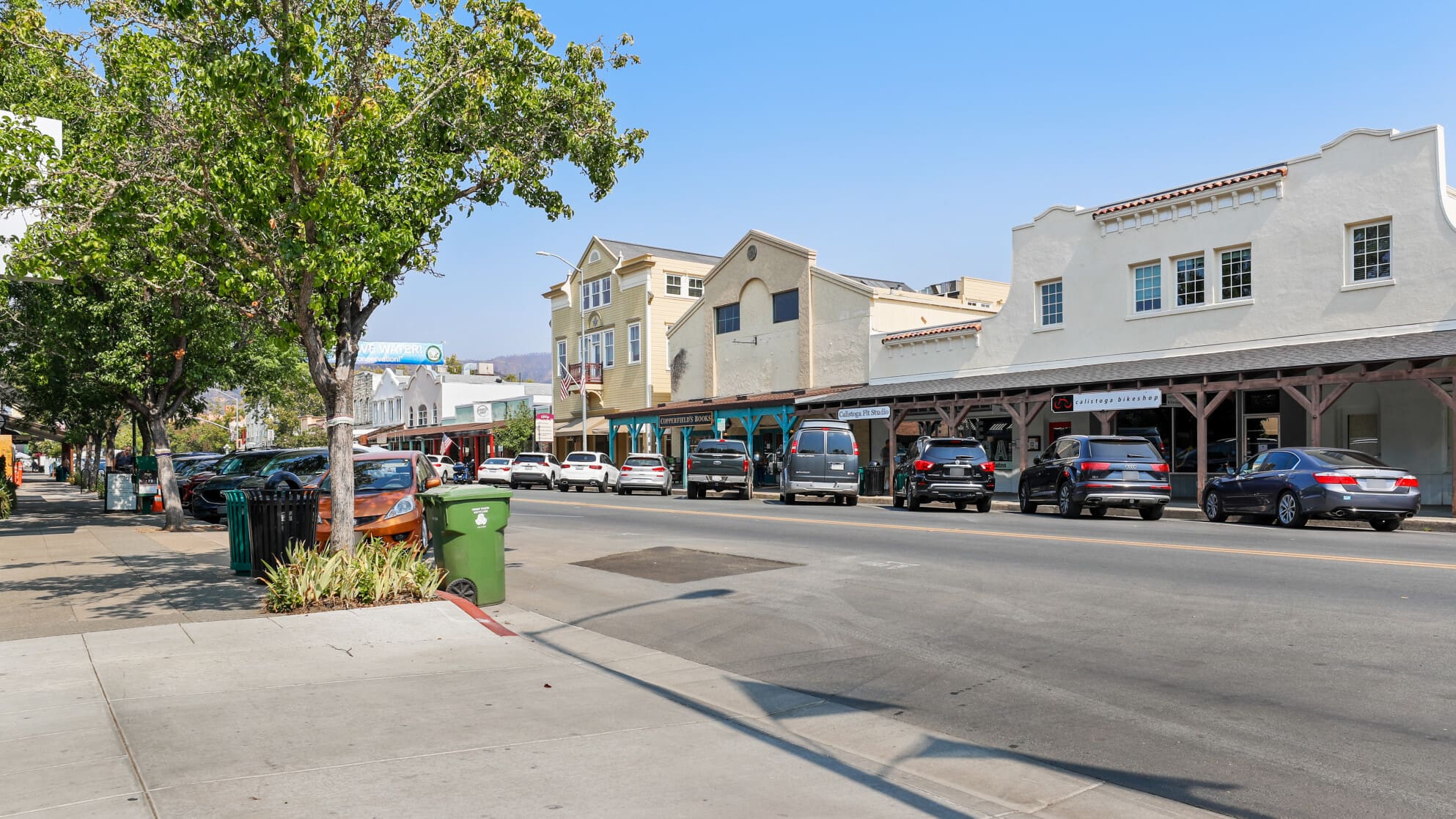 Manor Palisades Calistoga: Spacious 8-Bedroom Safari Lodge with Pool and Tennis, Napa County