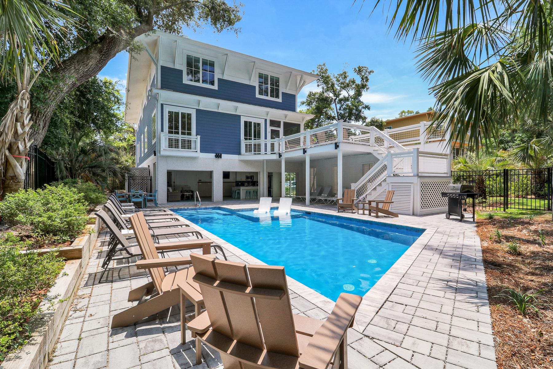 Manor Palmetto Hilton Head: Spacious 7-Bedroom Villa with Private Pool and Tennis Court, Hilton Head