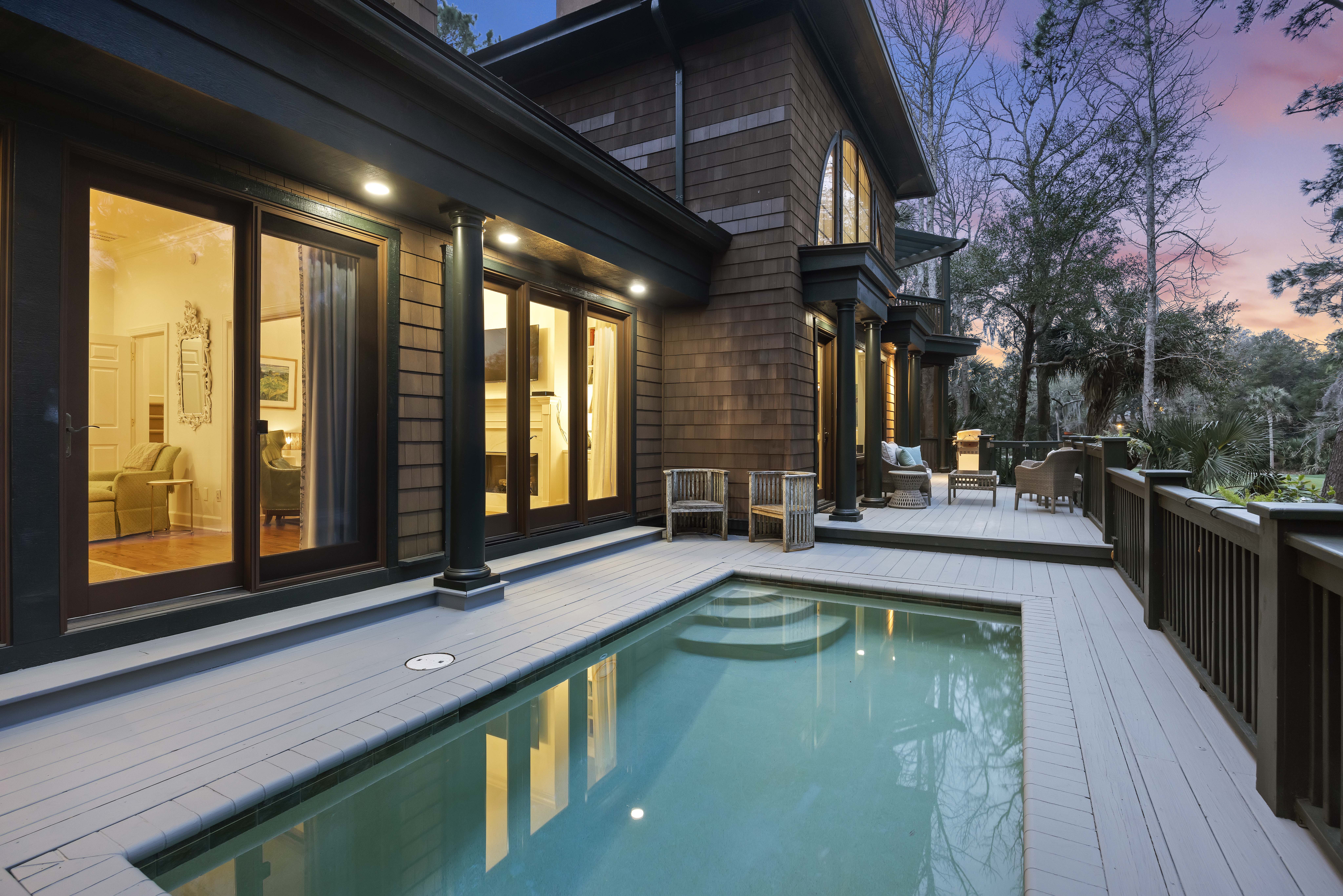 Manor Palmetto Kiawah: Elegant 4-Bedroom Villa with Tennis Court, Charleston County