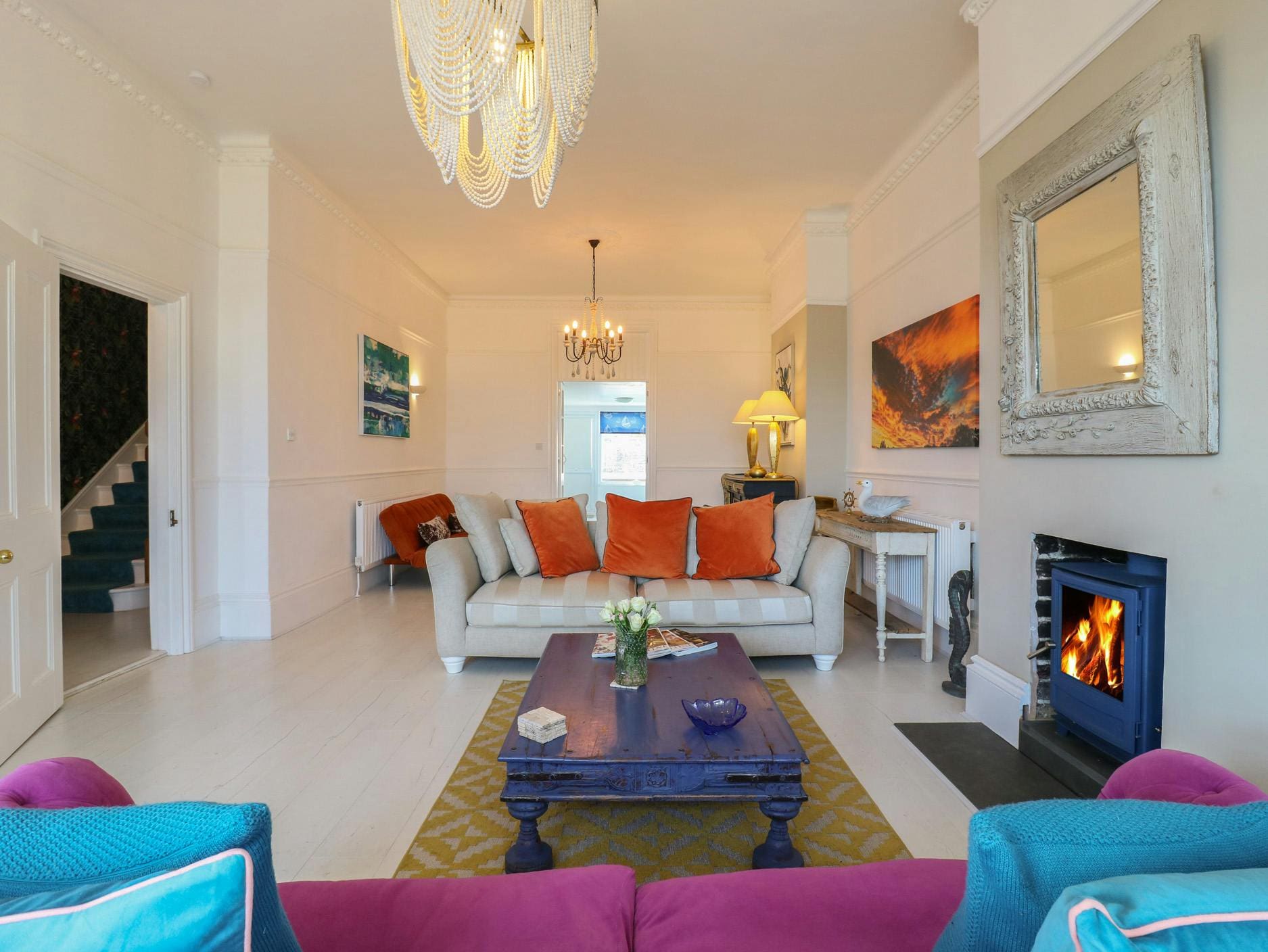 Manor Pevensey Eastbourne: Luxury 6-Bedroom Villa with Beachfront Access, Eastbourne