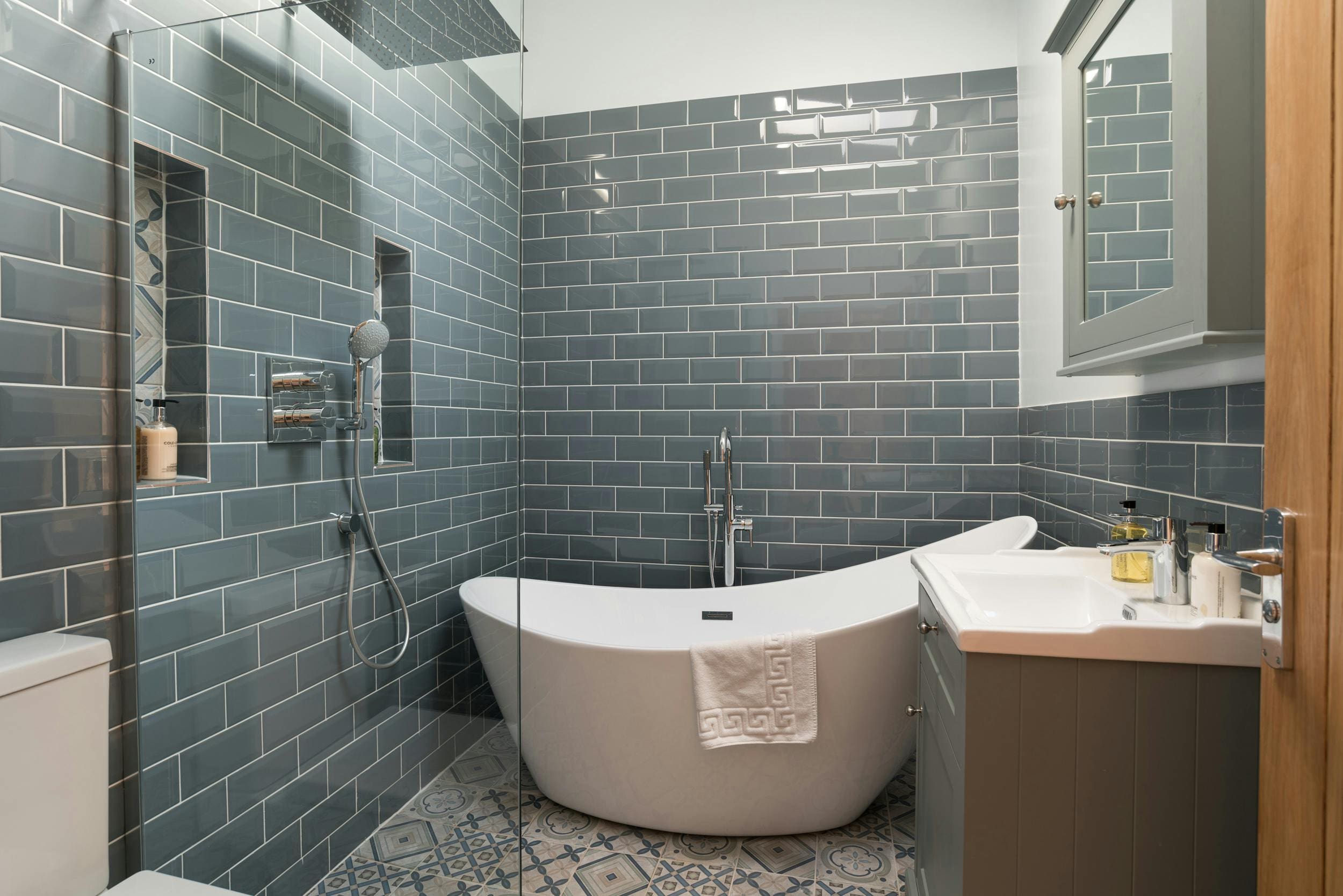 Manor Quantock Somerset Somerset 2: Charming 3-Bedroom Cottage with Pool and Sauna, Somerset