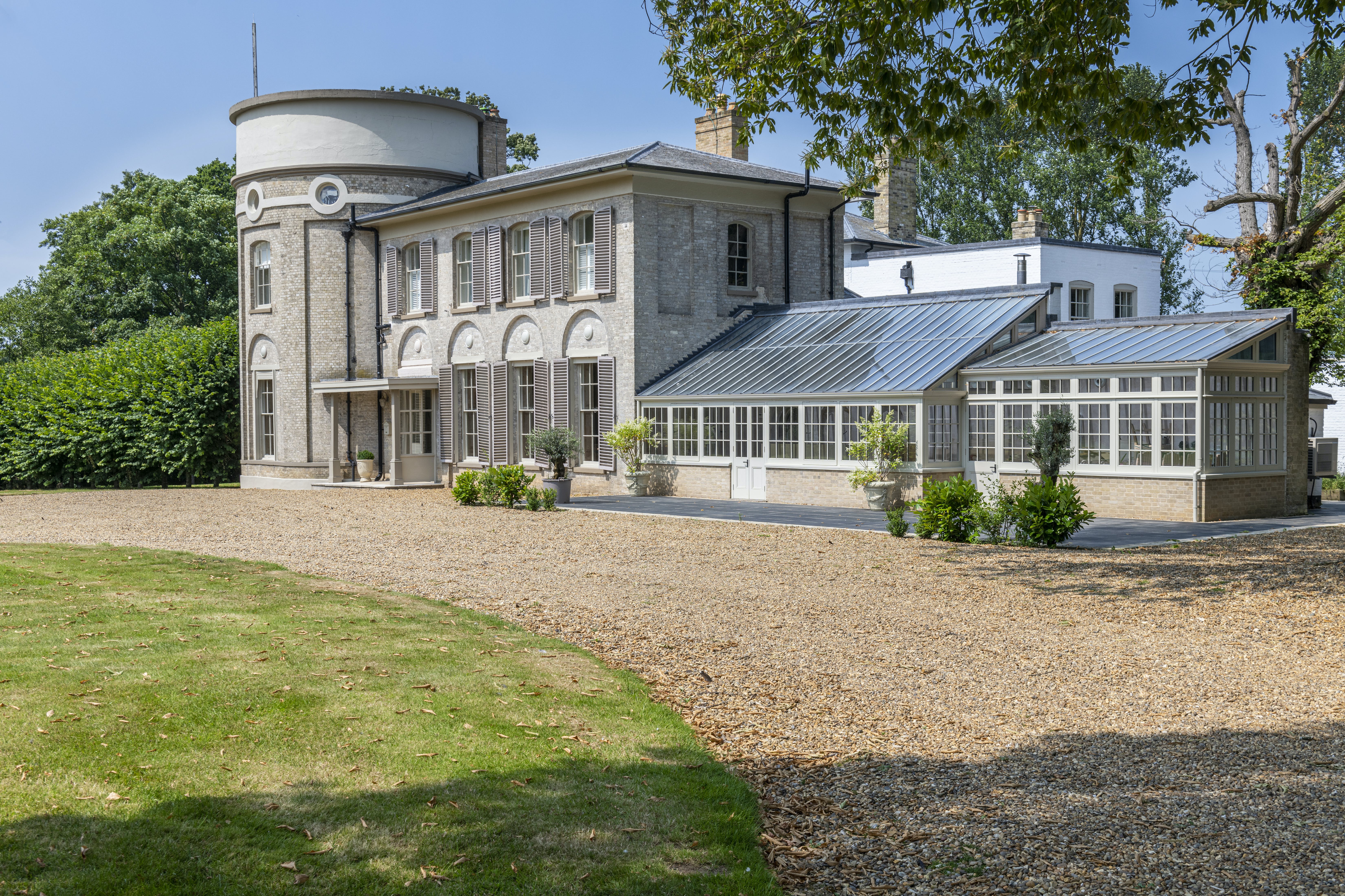 Manor Reedham Norfolk: Luxurious 8-Bedroom Manor Apartment with Countryside Views, Norfolk