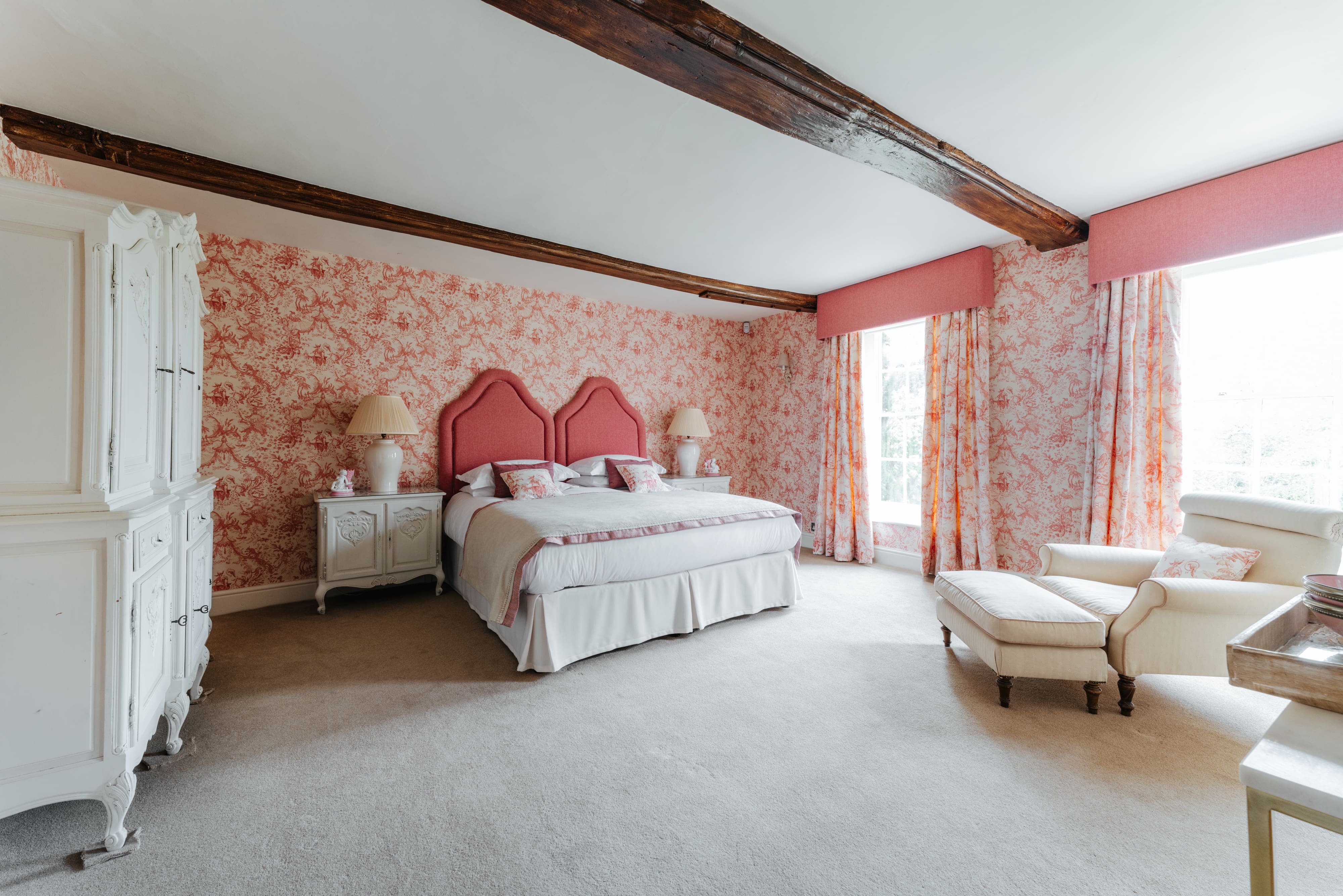 Manor Reedham Norfolk: Luxurious 8-Bedroom Manor Apartment with Countryside Views, Norfolk