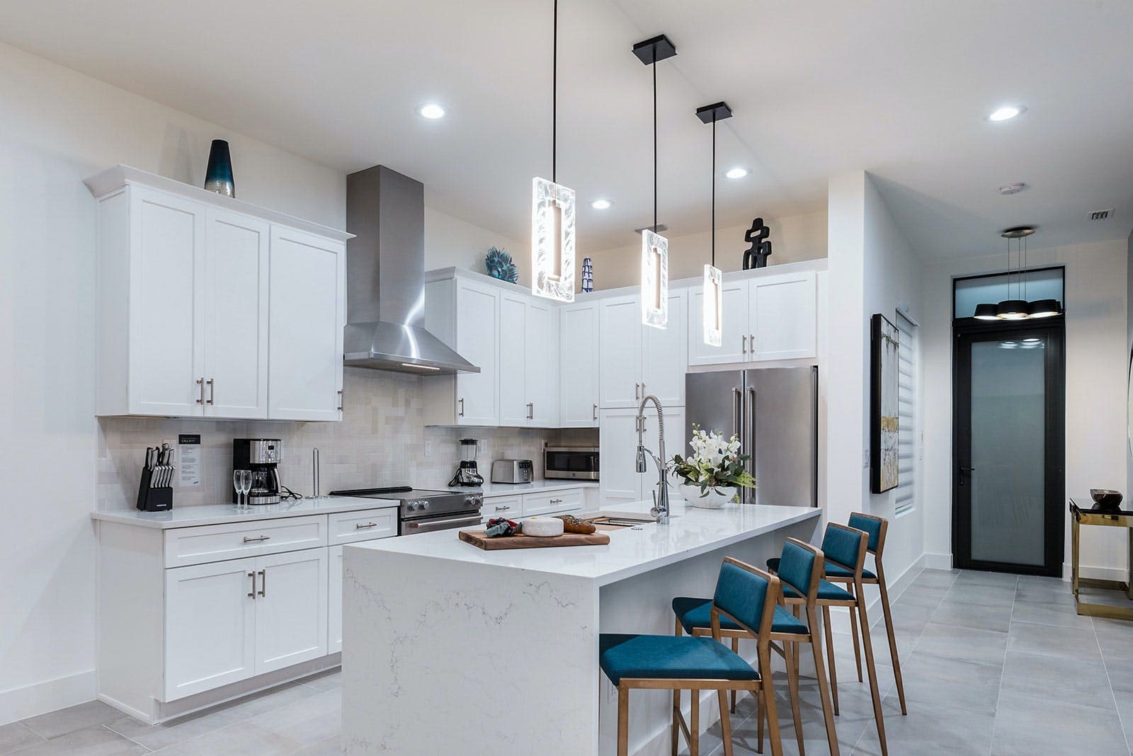 Manor Sabal Melbourne: 4-Bedroom Luxury Villa with Private Pool and Beach Access, South Beach