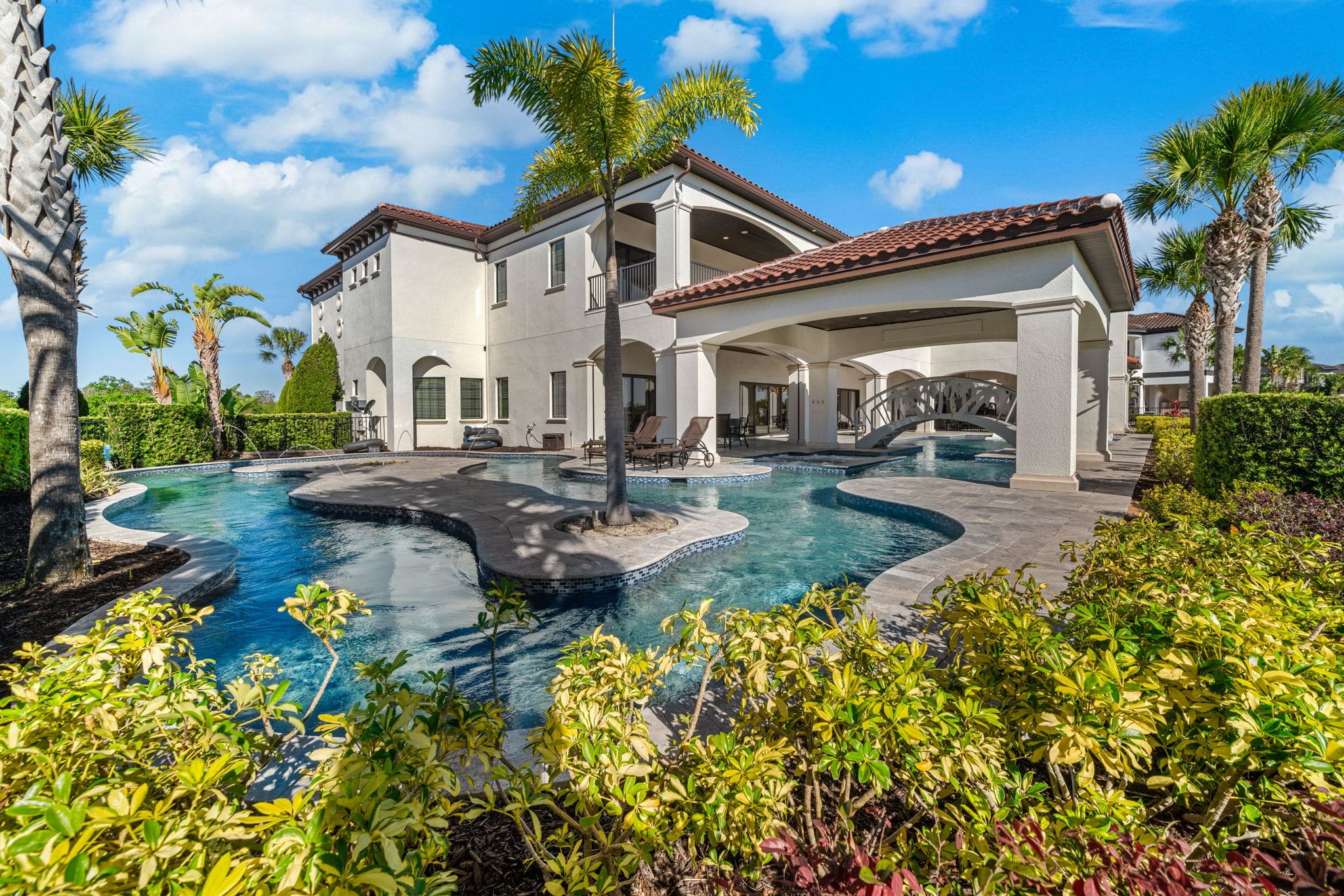 Manor Sabal Osceola: Spacious 10-Bedroom Villa with Pool and Tennis Court, Osceola County