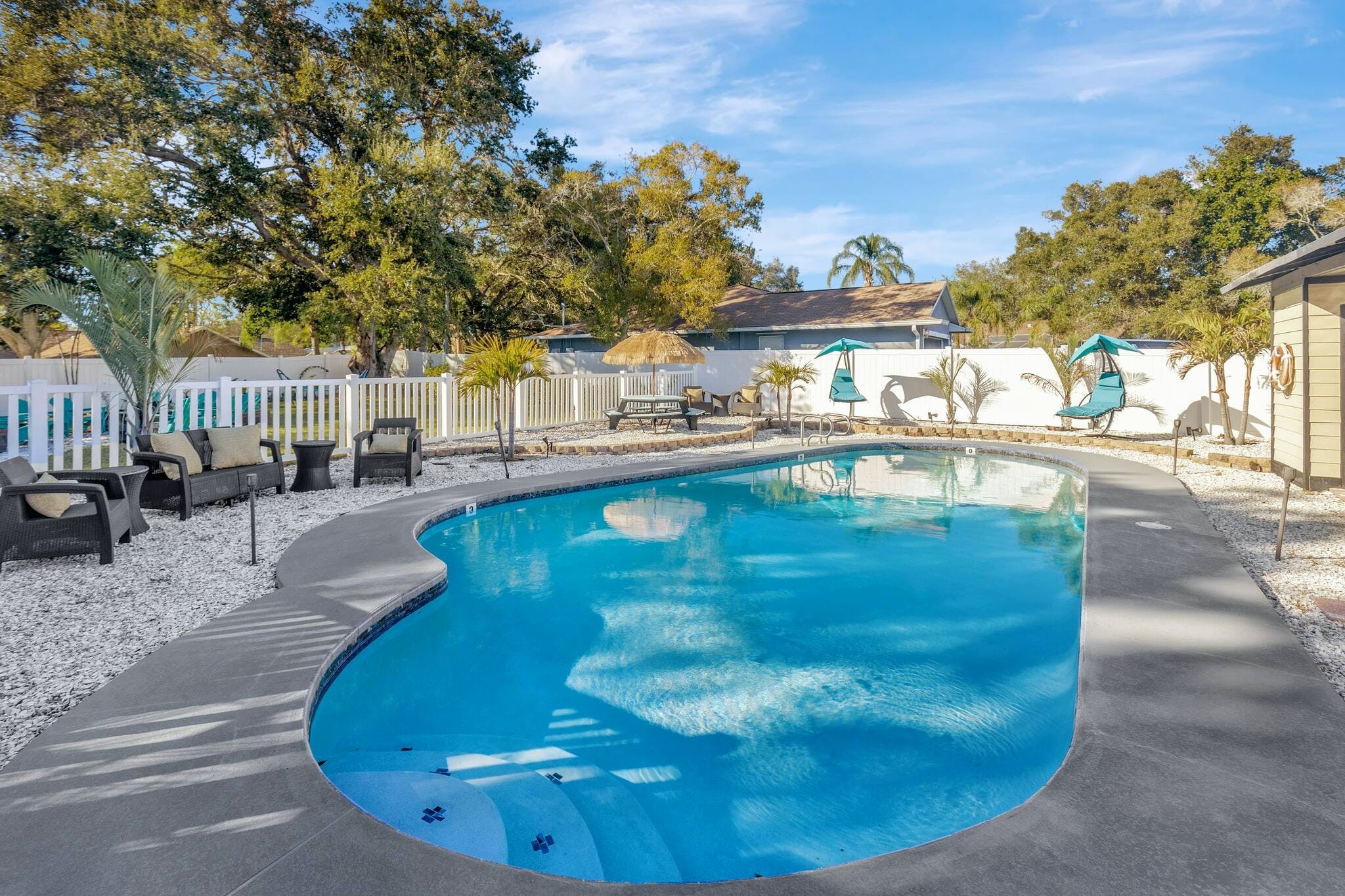 Manor Sabal Palm Harbor: 8-Bedroom Luxury Villa with Seaview and Pool, Pinellas County