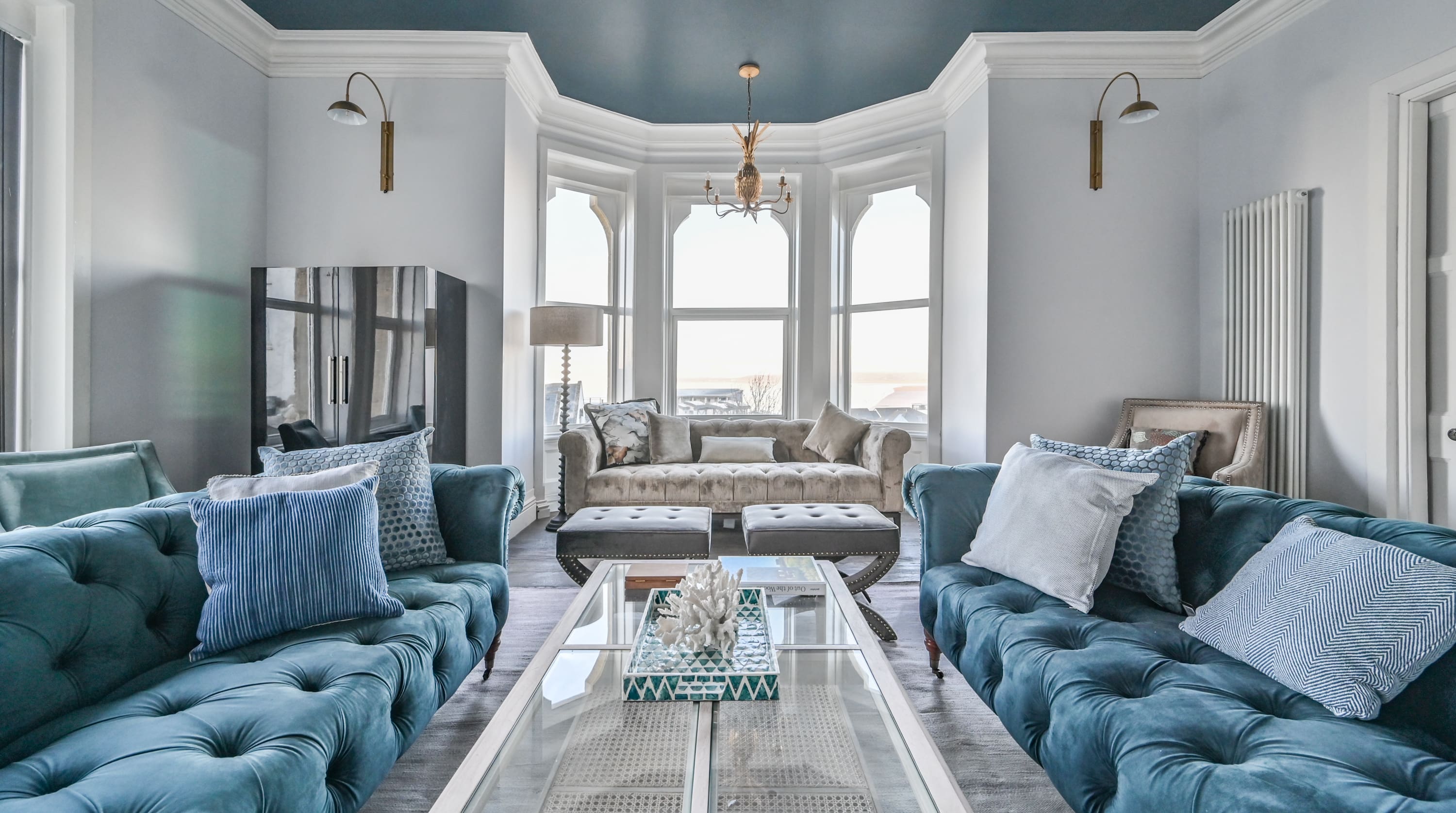 Manor Saunton Bideford: Spacious 8-Bedroom Apartment with Hot Tub and Seaviews, Bideford