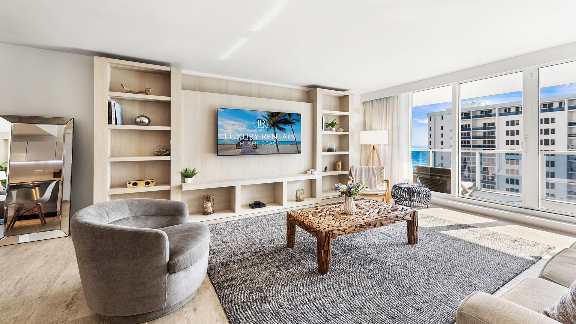 Manor Seagrape Miami Beach: Luxury 1-Bedroom Apartment with Seaview and Pool, Miami Beach