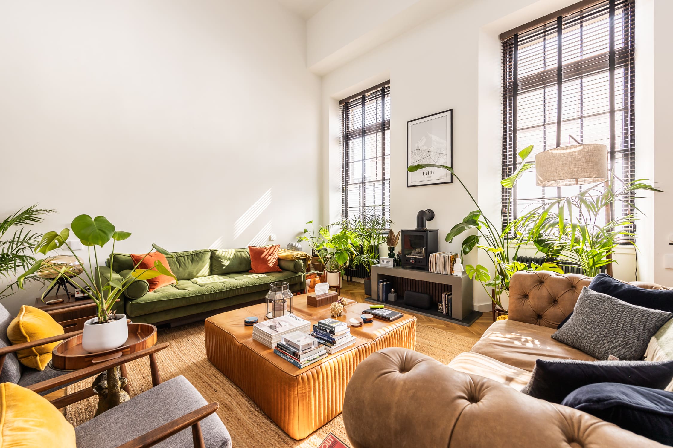 Manor Shore Leith: Elegant 3-Bedroom Luxury Apartment with Family-Friendly Amenities, Edinburgh