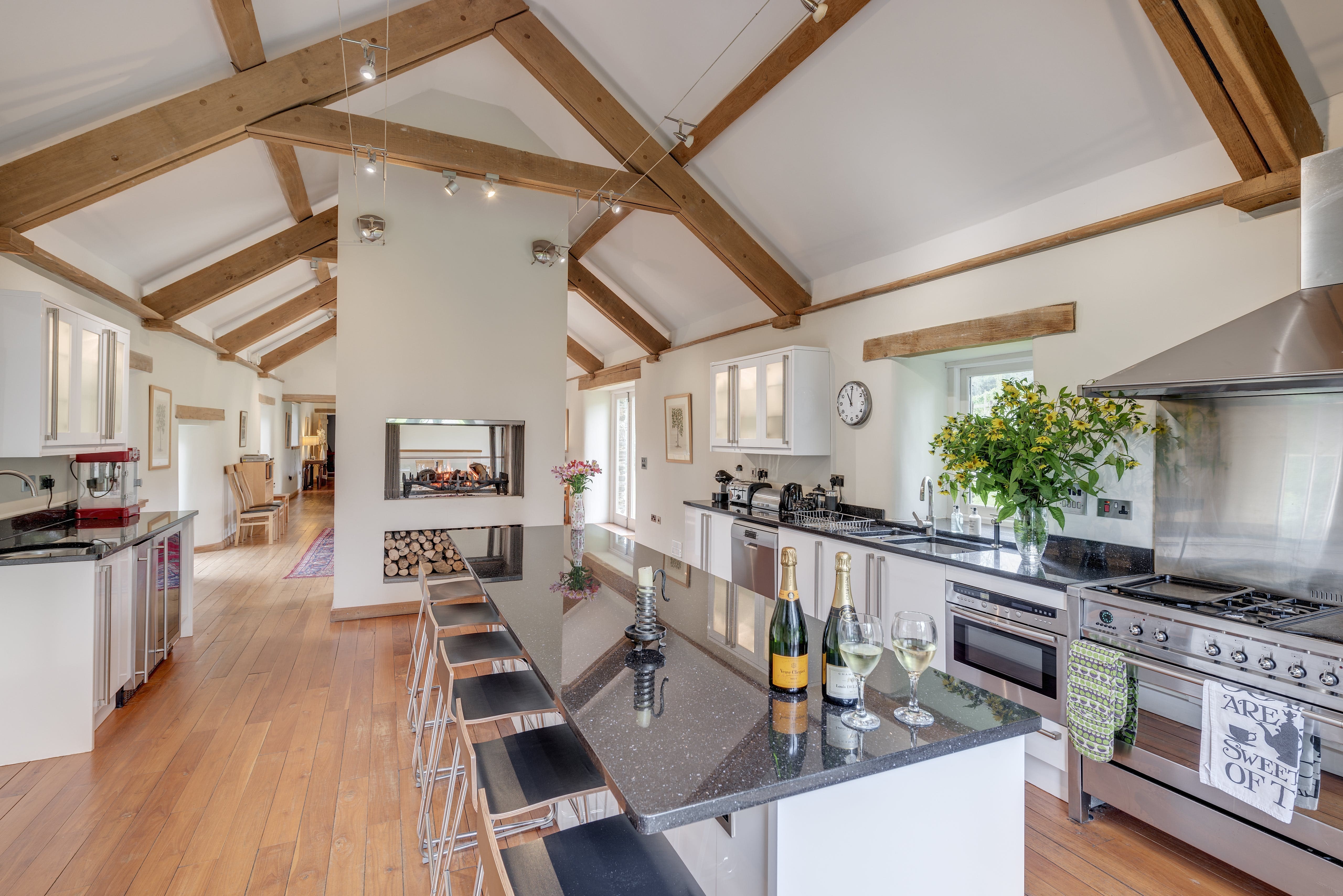 Manor Start Bay Devon: 6-Bedroom Luxury Cottage with Seaview and Pool, South Devon