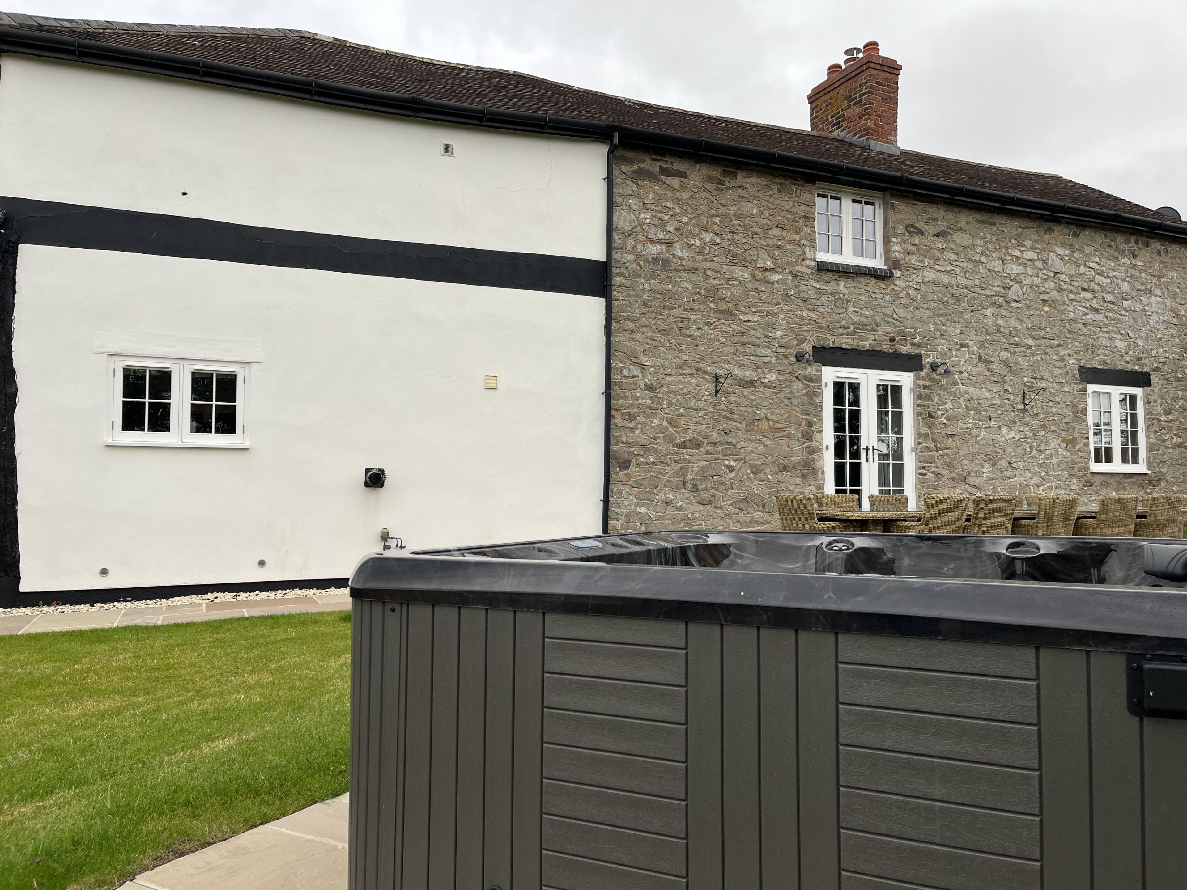 Manor Stiperstones Shropshire: Spacious 6-Bedroom Luxury Villa with Hot Tub, Shropshire Hills