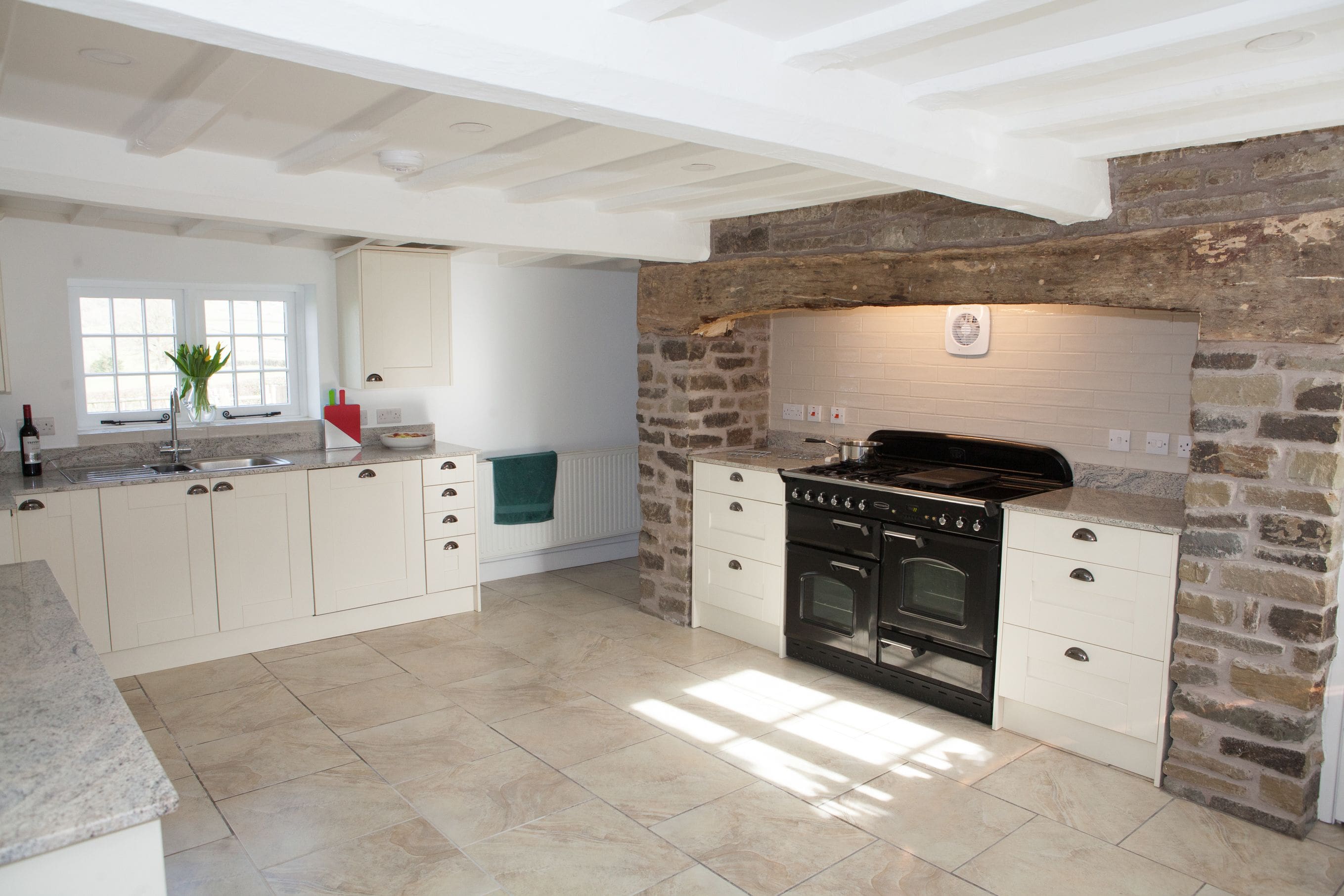 Manor Stiperstones Shropshire: Spacious 6-Bedroom Luxury Villa with Hot Tub, Shropshire Hills