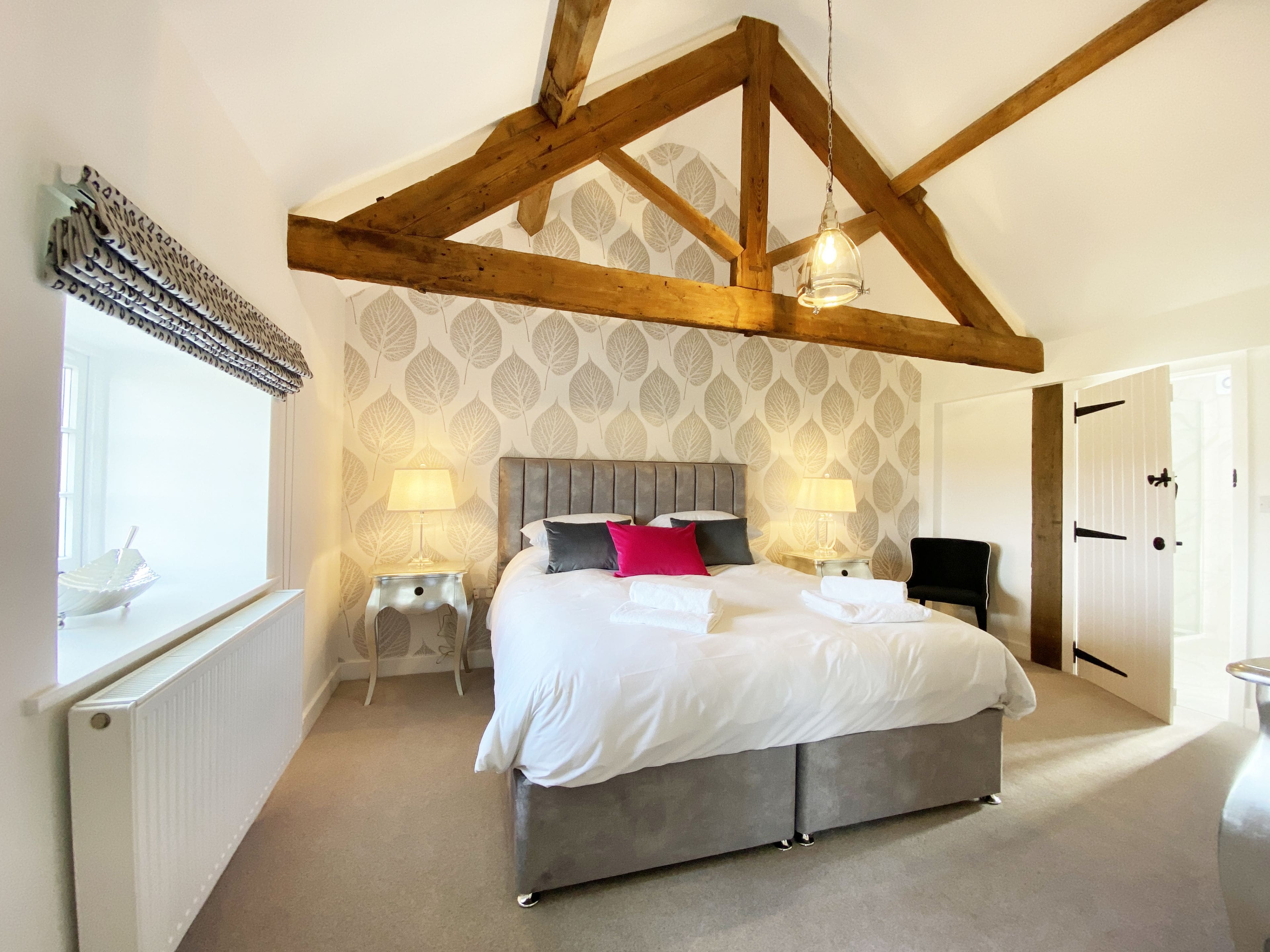 Manor Stiperstones Shropshire: Spacious 6-Bedroom Luxury Villa with Hot Tub, Shropshire Hills