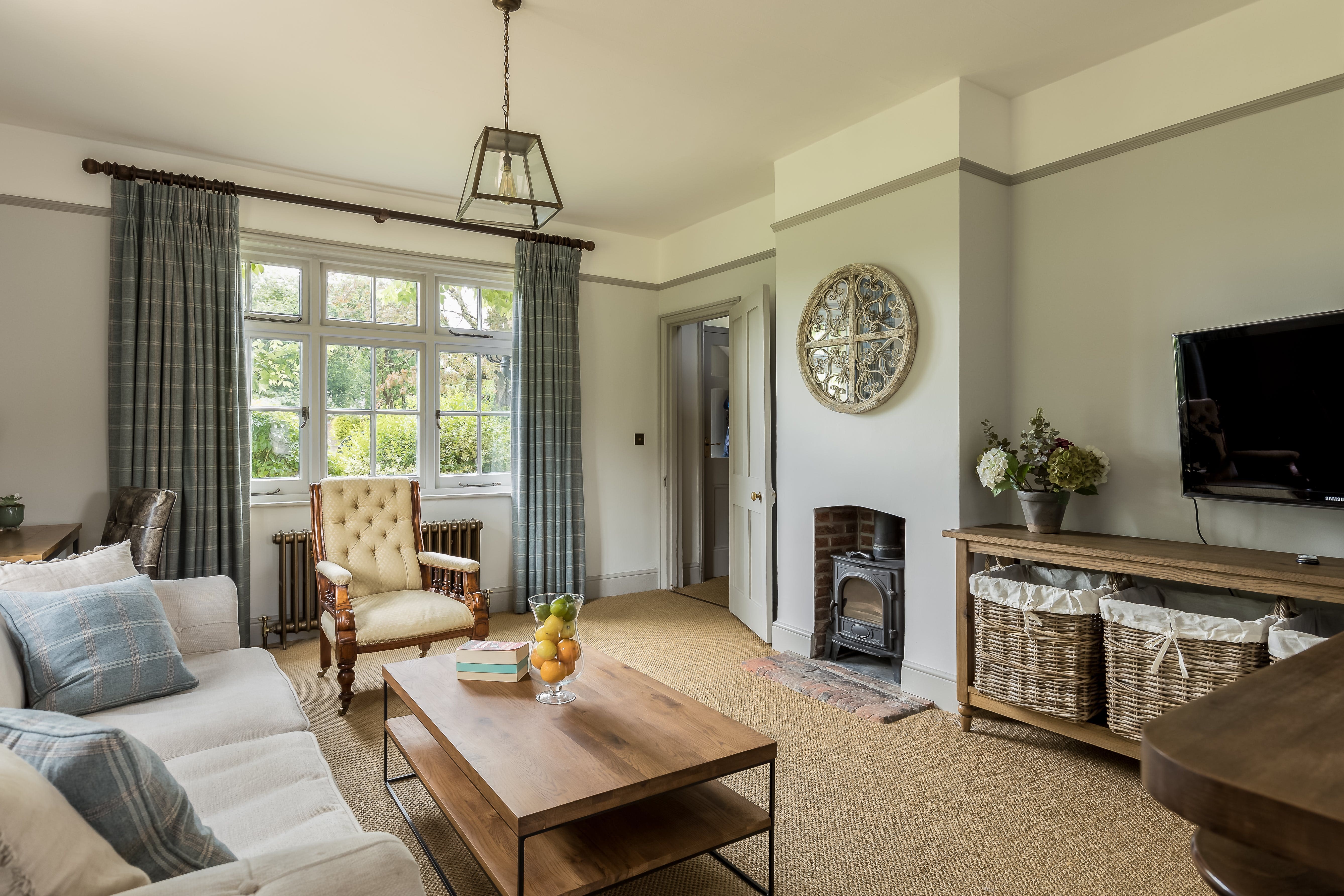 Manor Stour Blandford: Charming 2-Bedroom Apartment Near Countryside, Blandford Forum