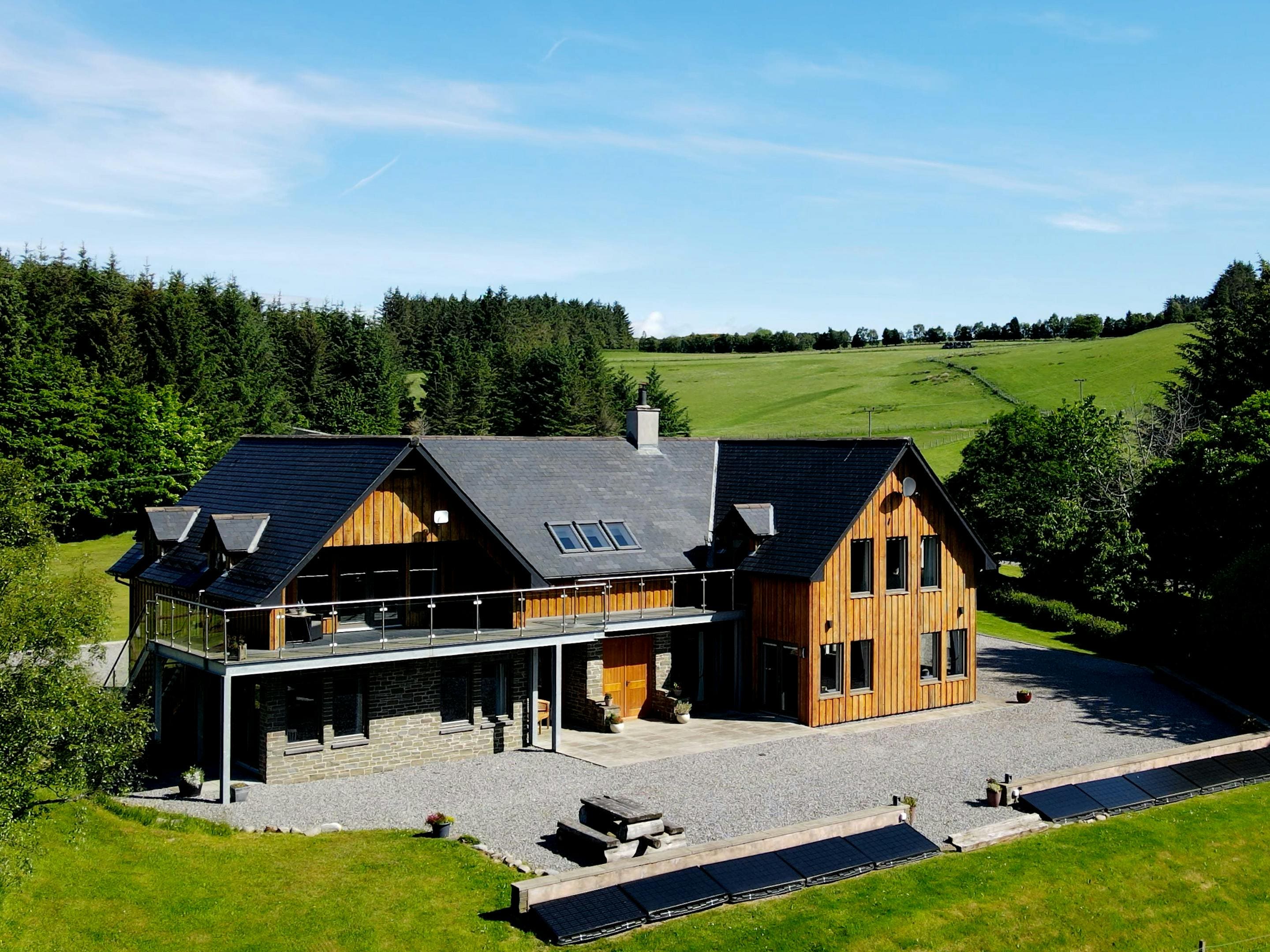 Manor Strathglass Inverness: Luxury 5-Bedroom Lodge with Countryside Views, Highland
