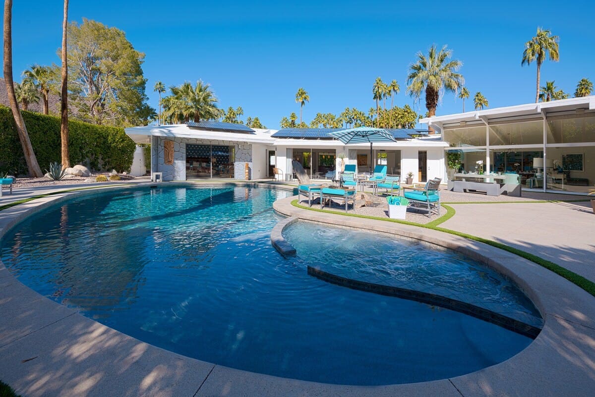 Manor Tahquitz CathedralCity: Luxury 4-Bedroom Villa with Pool and Hot Tub, Palm Springs