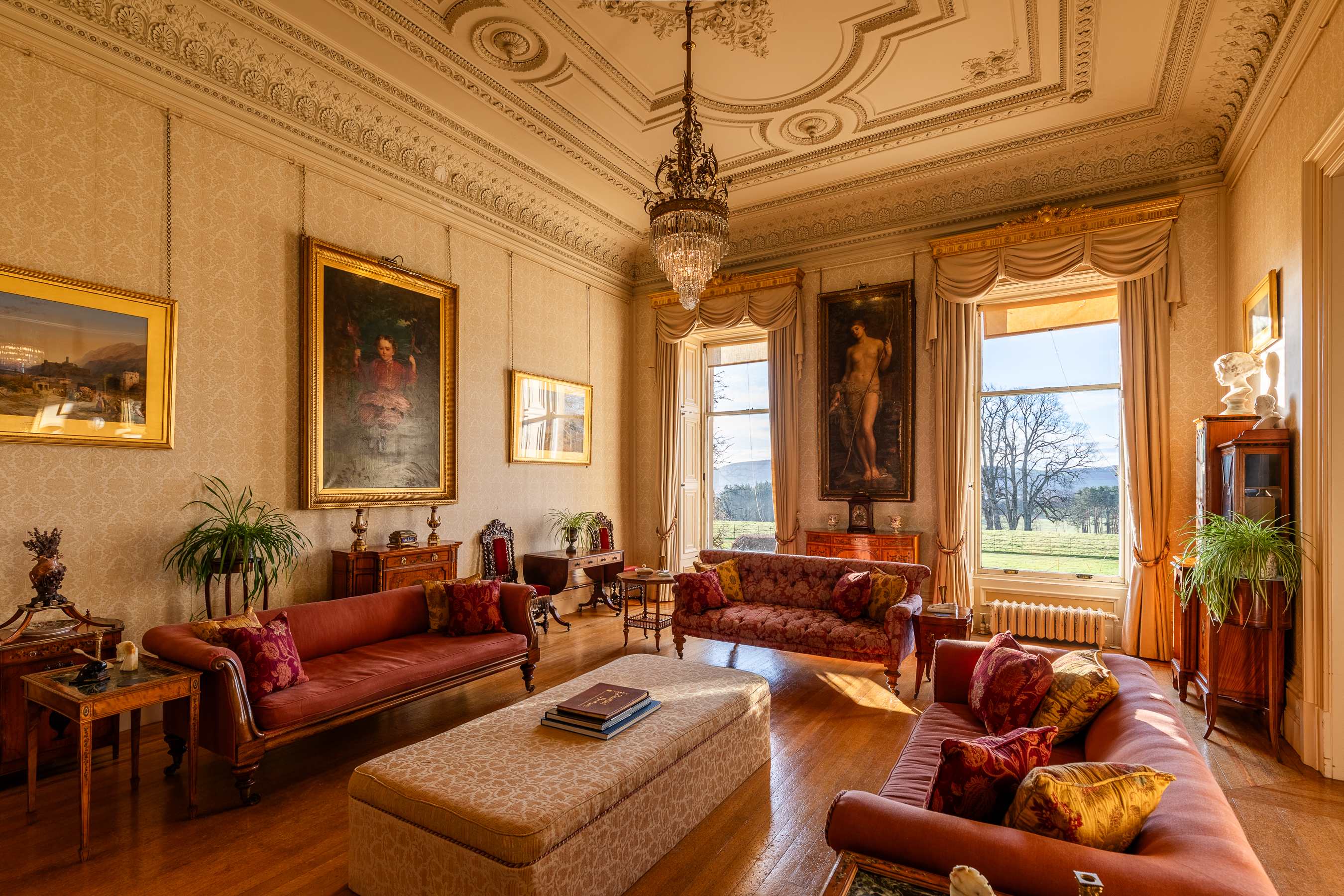 Manor Tay Perthshire: Luxury 10-Bedroom House with Countryside Views, Dundee