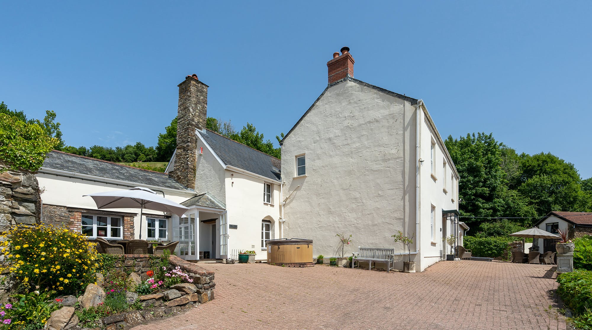 Manor Torrs Ilfracombe Ilfracombe: Charming 3-Bedroom Cottage with Hot Tub and Sea Views, Ilfracombe