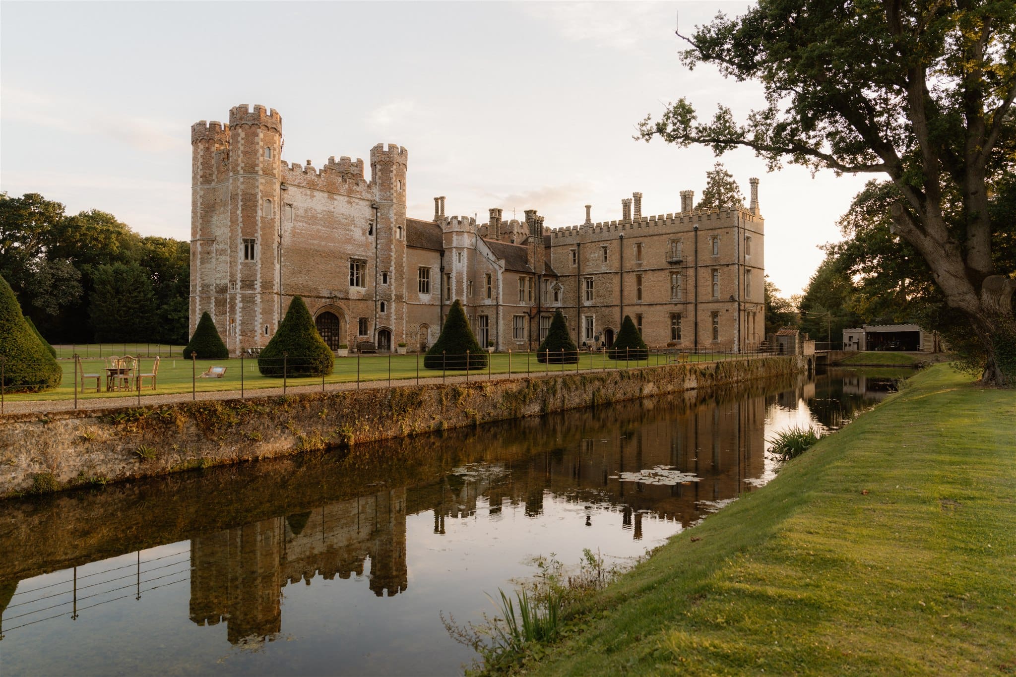 Manor Wensum Norfolk: Luxurious 15-Bedroom House with Countryside Views, Norfolk