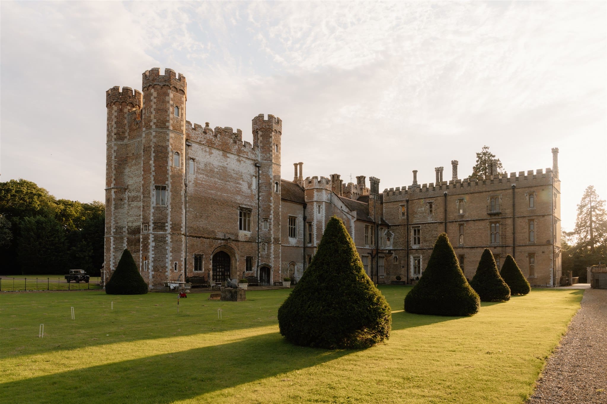 Manor Wensum Norfolk: Luxurious 15-Bedroom House with Countryside Views, Norfolk