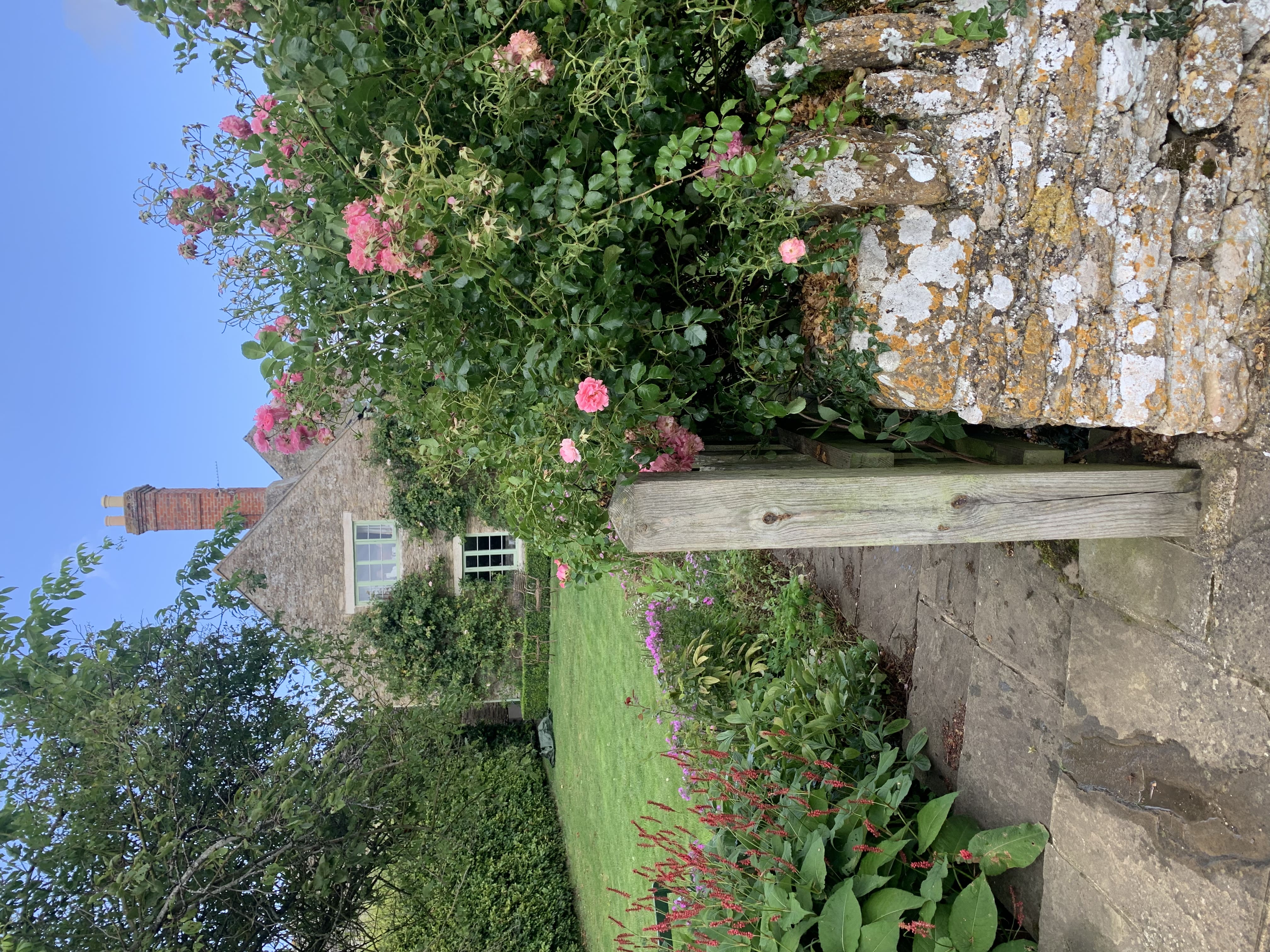 Manor Windrush Faringdon Faringdon: Charming 3-Bedroom Cottage with Countryside Views, Faringdon