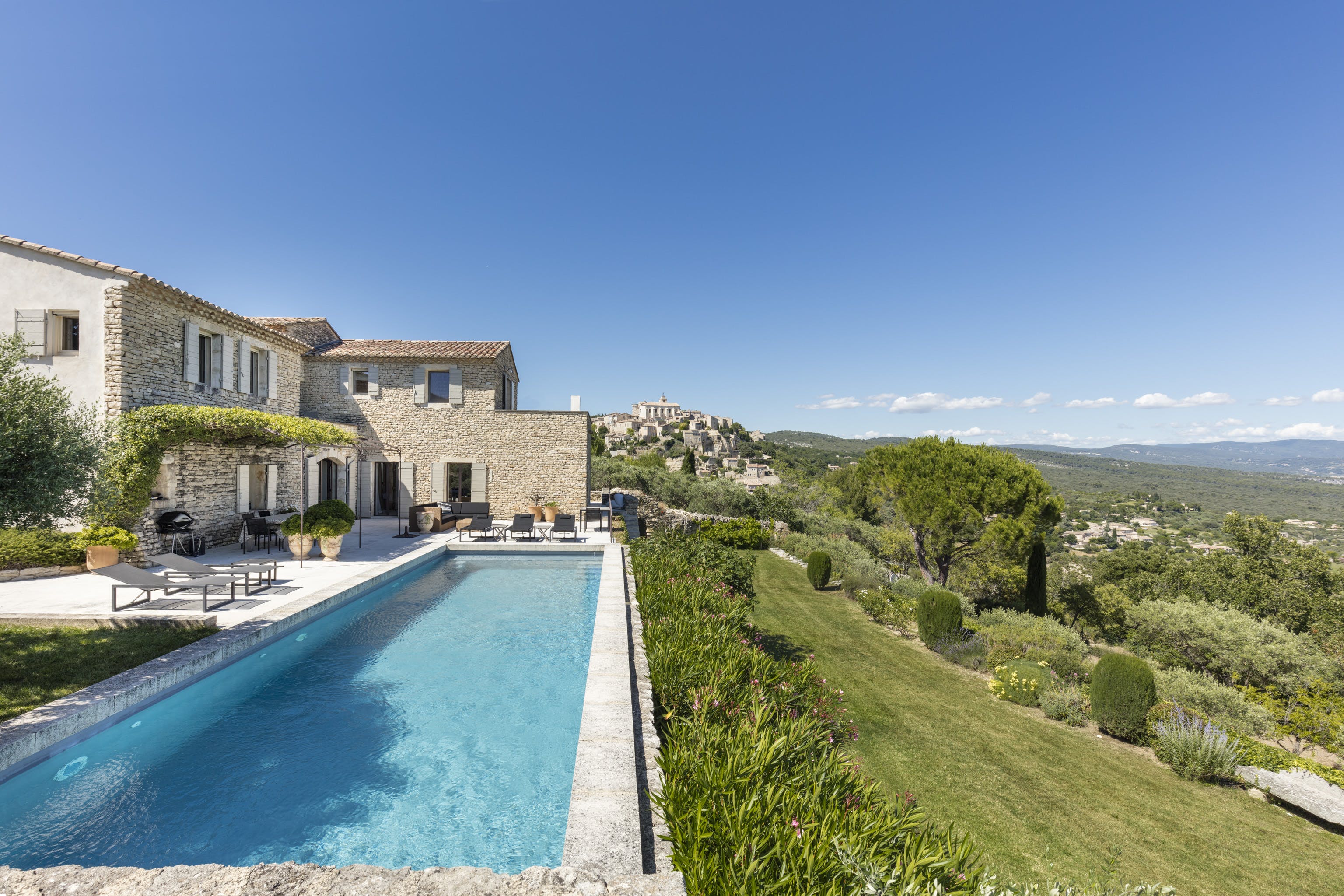 Mas Alpilles Saint-Rémy: Luxury 4-Bedroom Apartment with Pool in Saint-Rémy-de-Provence