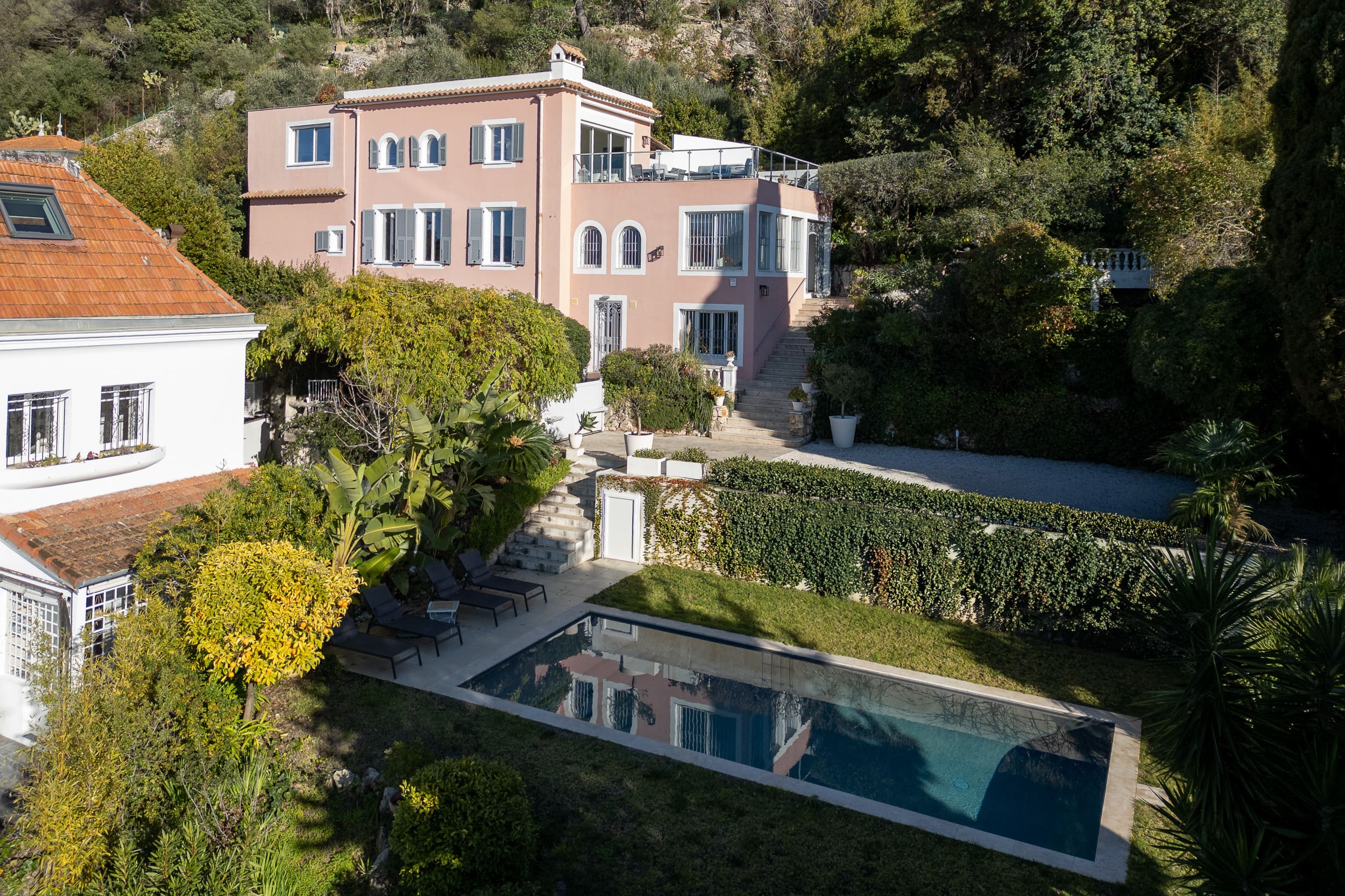 Mas Colline Nice: Luxurious 4-Bedroom Villa with Sea Views and Pool, Nice