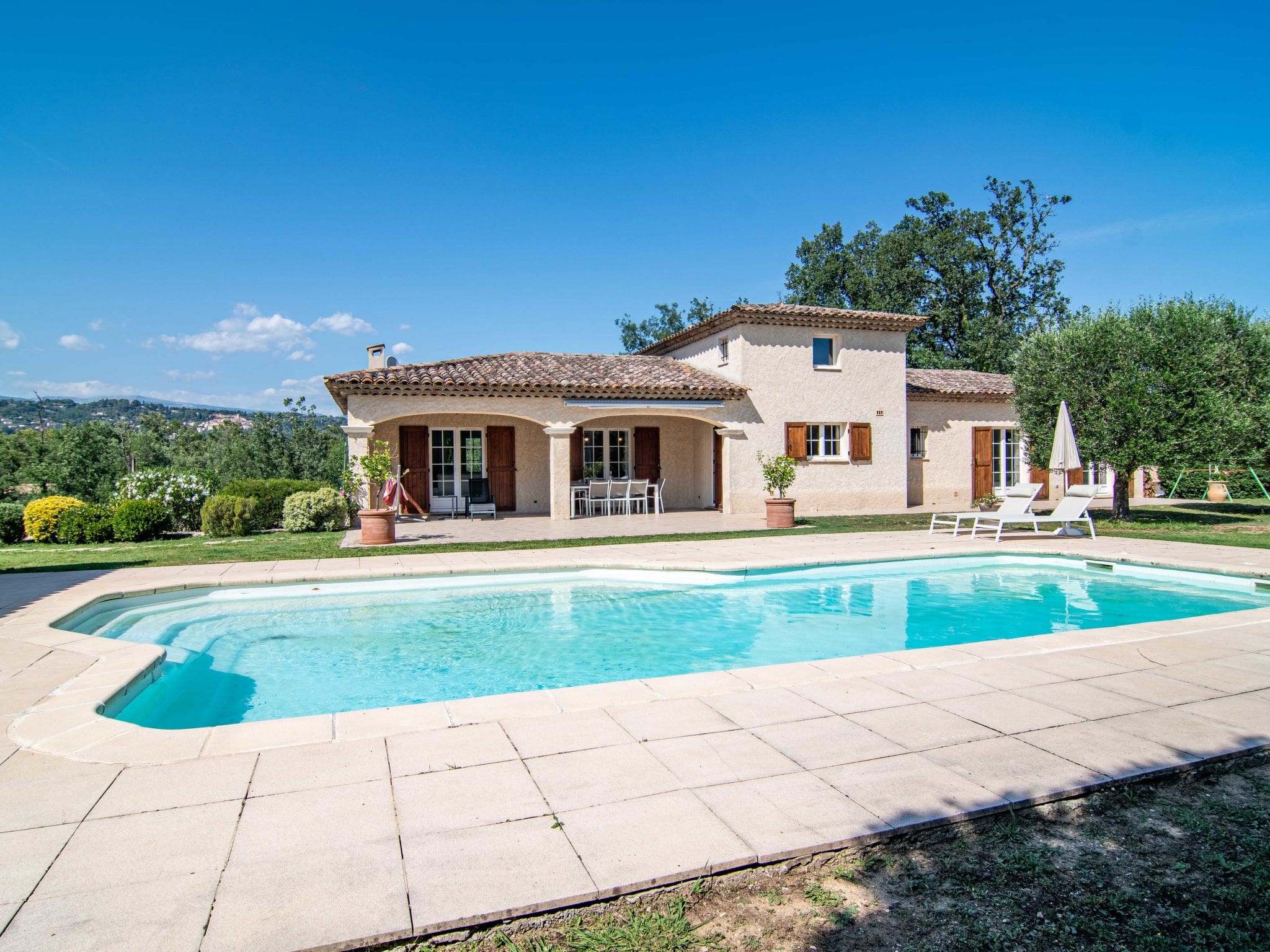 Mas Cresteline Callian: Beautiful 4-Bedroom Provençal Villa with Private Pool and Mountain Views in Provence France