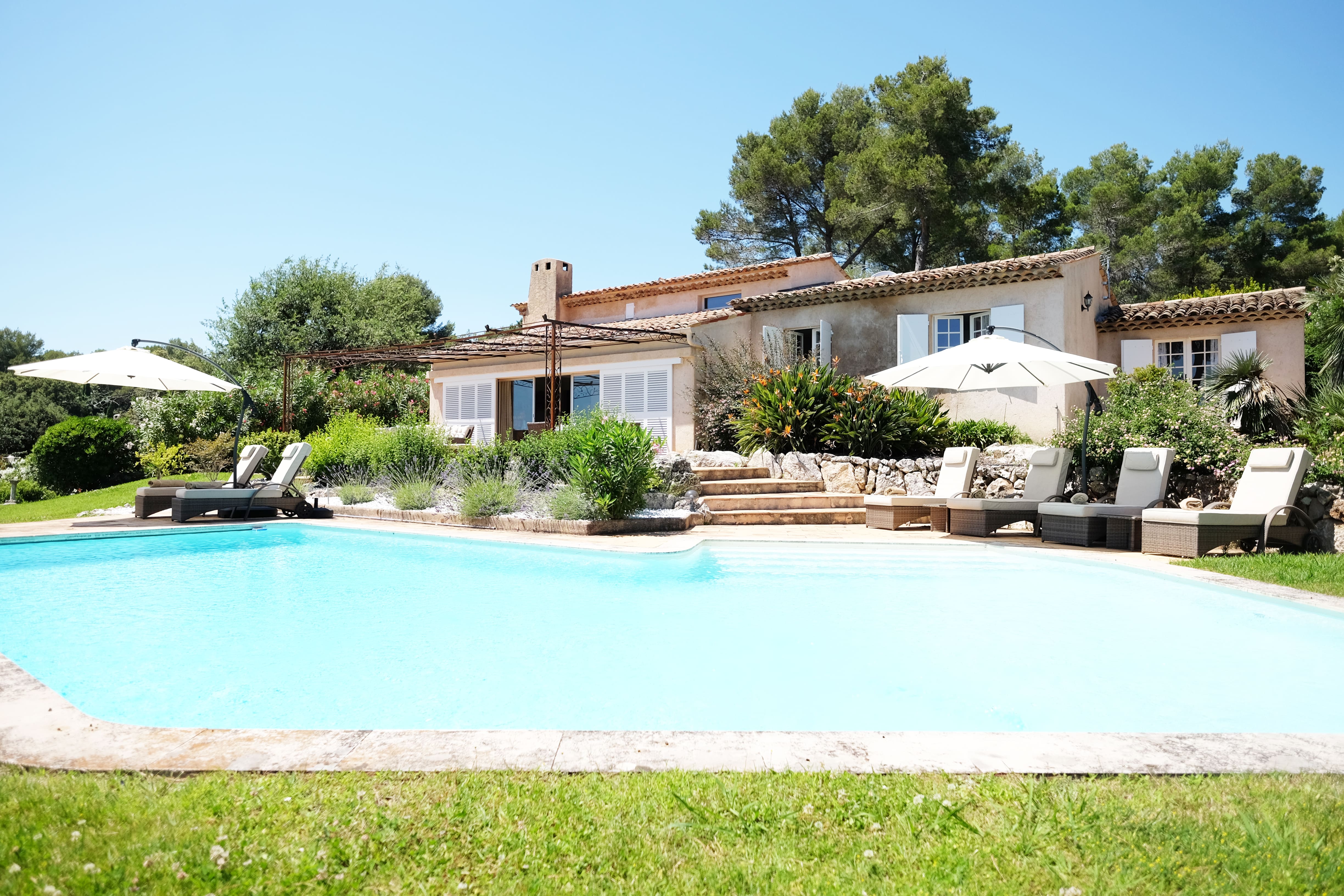 Mas Esterel Cannes Cannes 5: Luxury 5-Bedroom Apartment with Sea Views and Pool, Cannes