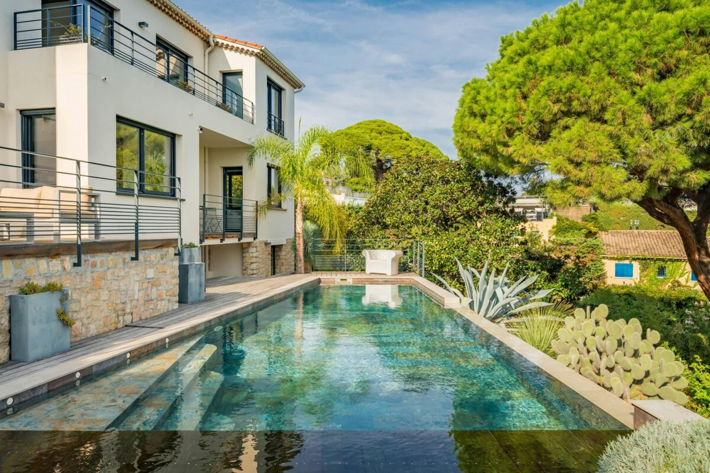 Mas Esterel Cannes Cannes 6: Luxury 8-Bedroom Villa with Seaview and Pool, Cannes