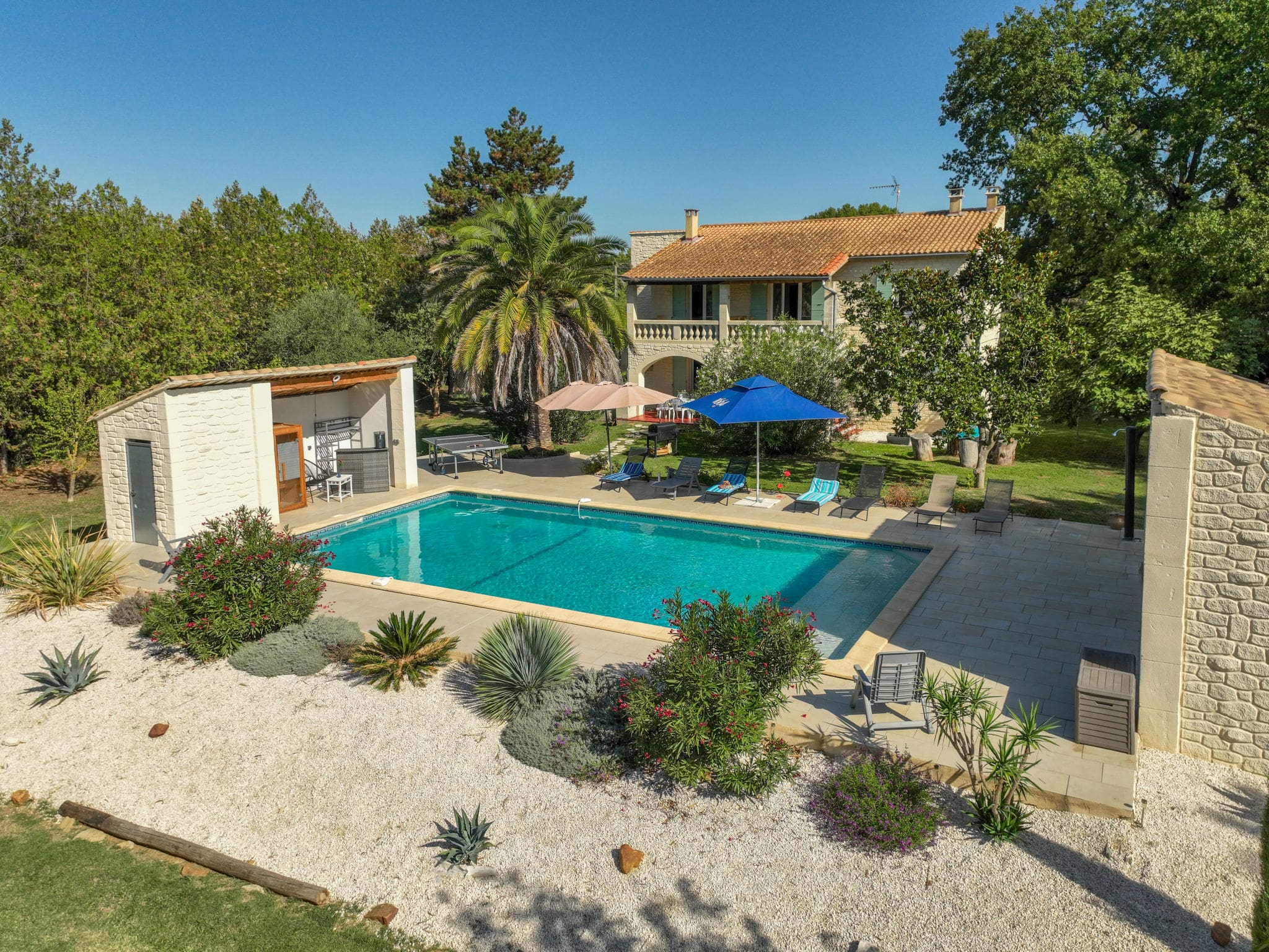 Mas Garrigue Uzès: Spectacular 5-Bedroom Family Villa with Heated Private Pool and Sauna in Historic Uzès