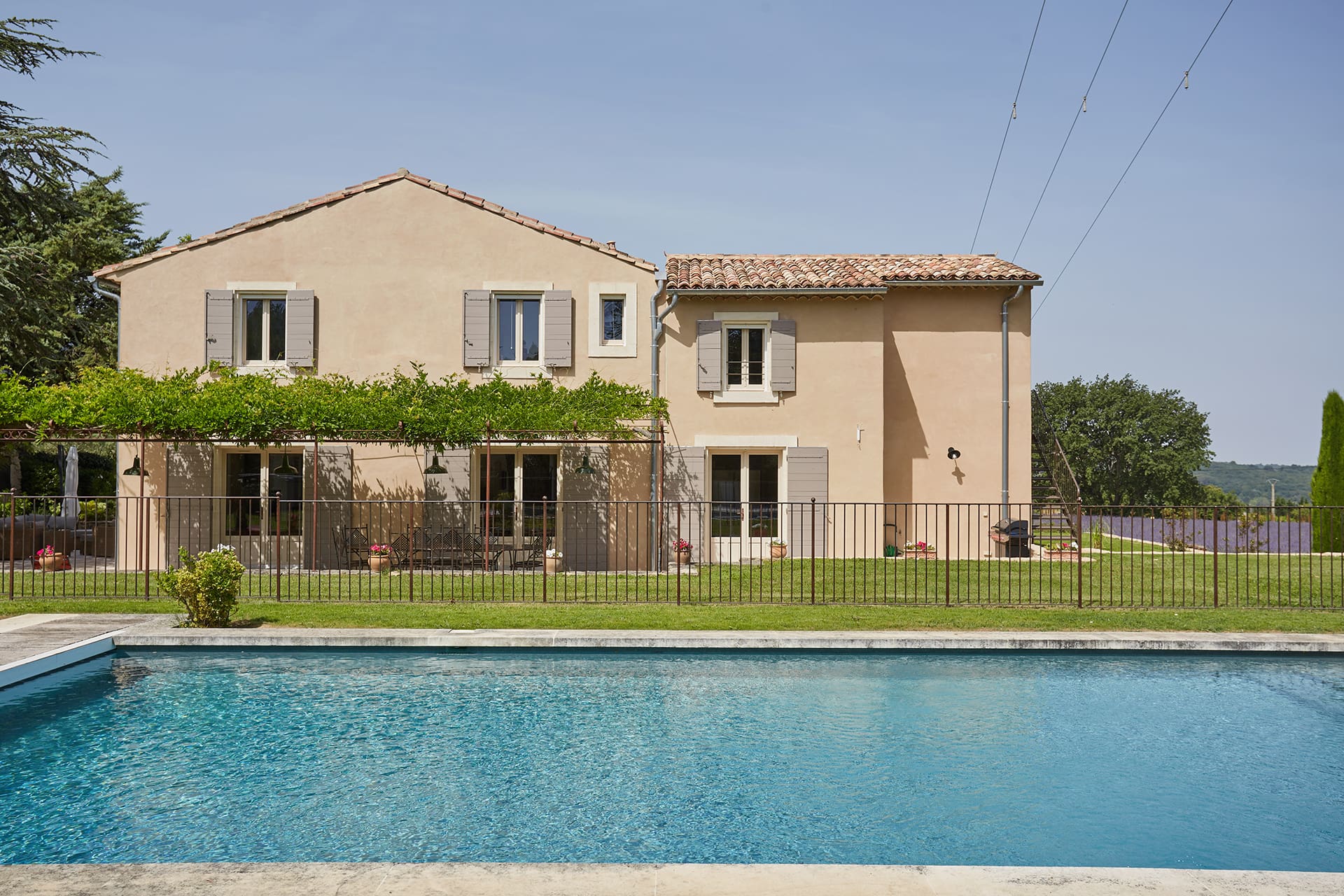 Mas Lavande Vaucluse Provence 4: Spacious 5-Bedroom Luxury Apartment with Heated Pool, Vaucluse