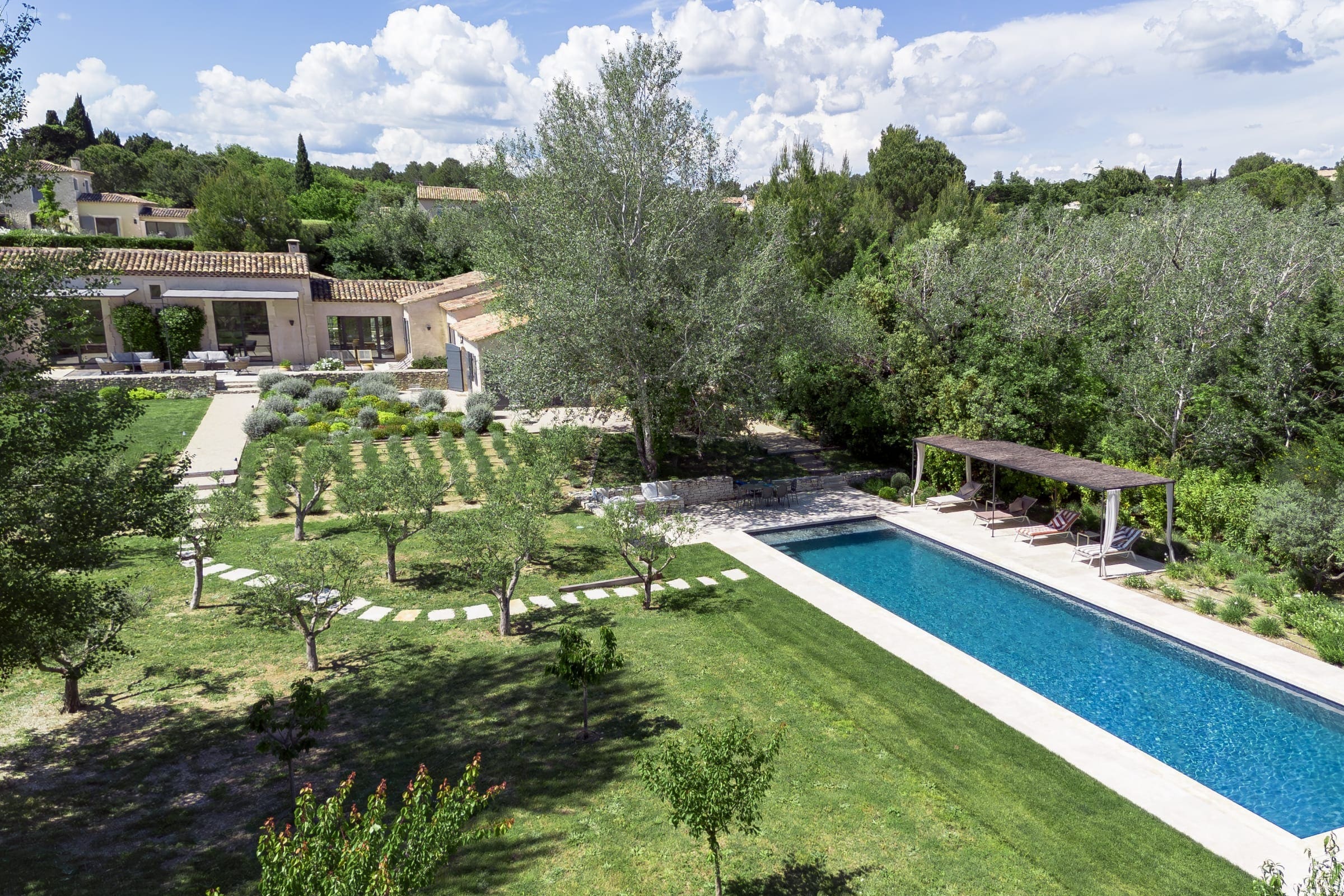 Mas Mistral Saint-Rémy Saint-Rémy-de-Provence 3: Luxury 5-Bedroom Villa with Heated Pool, Saint-Rémy-de-Provence