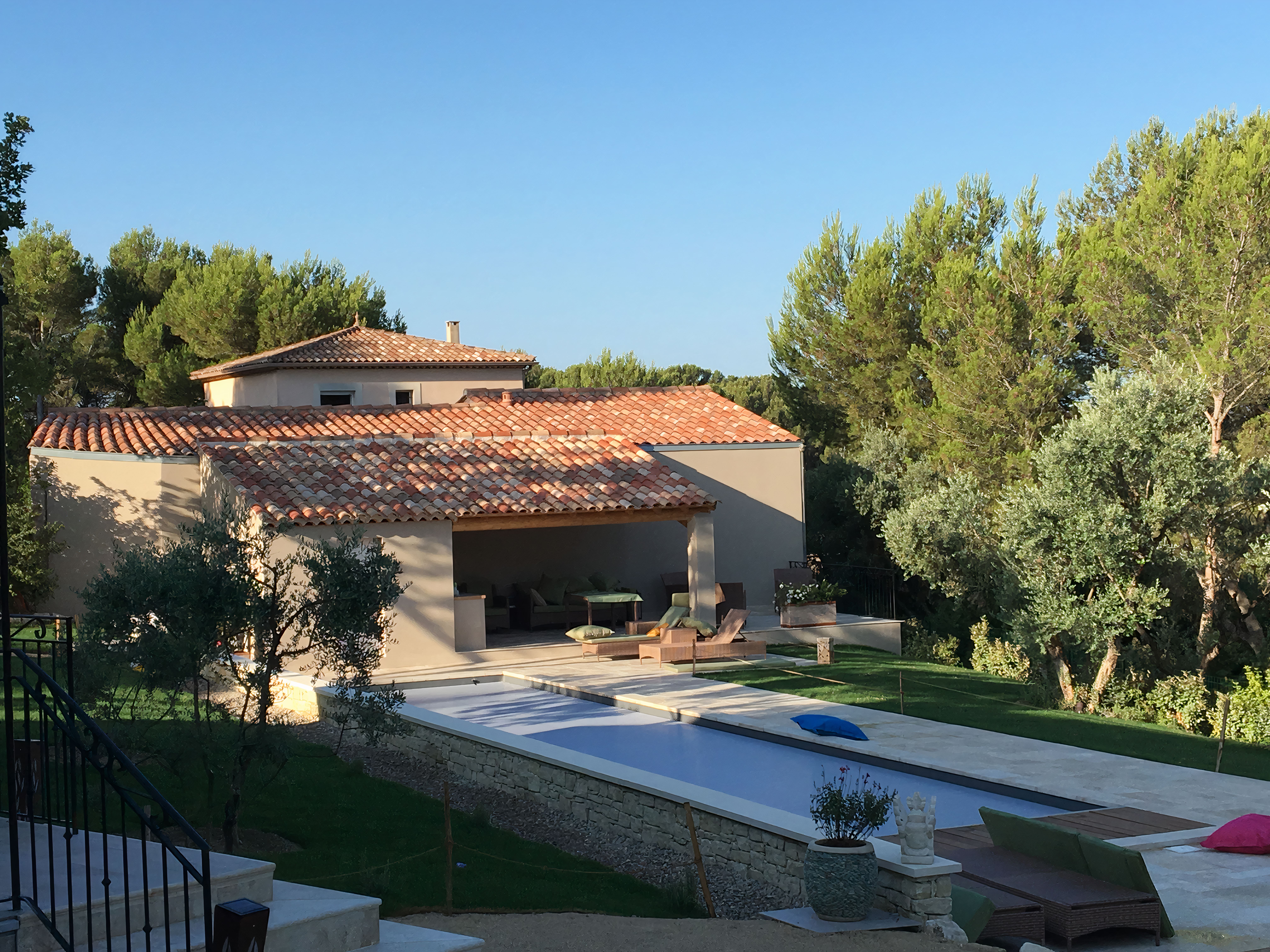 Mas Mistral Saint-Rémy Saint-Rémy-de-Provence 33: Charming 5-Bedroom Villa with Pool and Family Amenities, Saint-Rémy-de-Provence